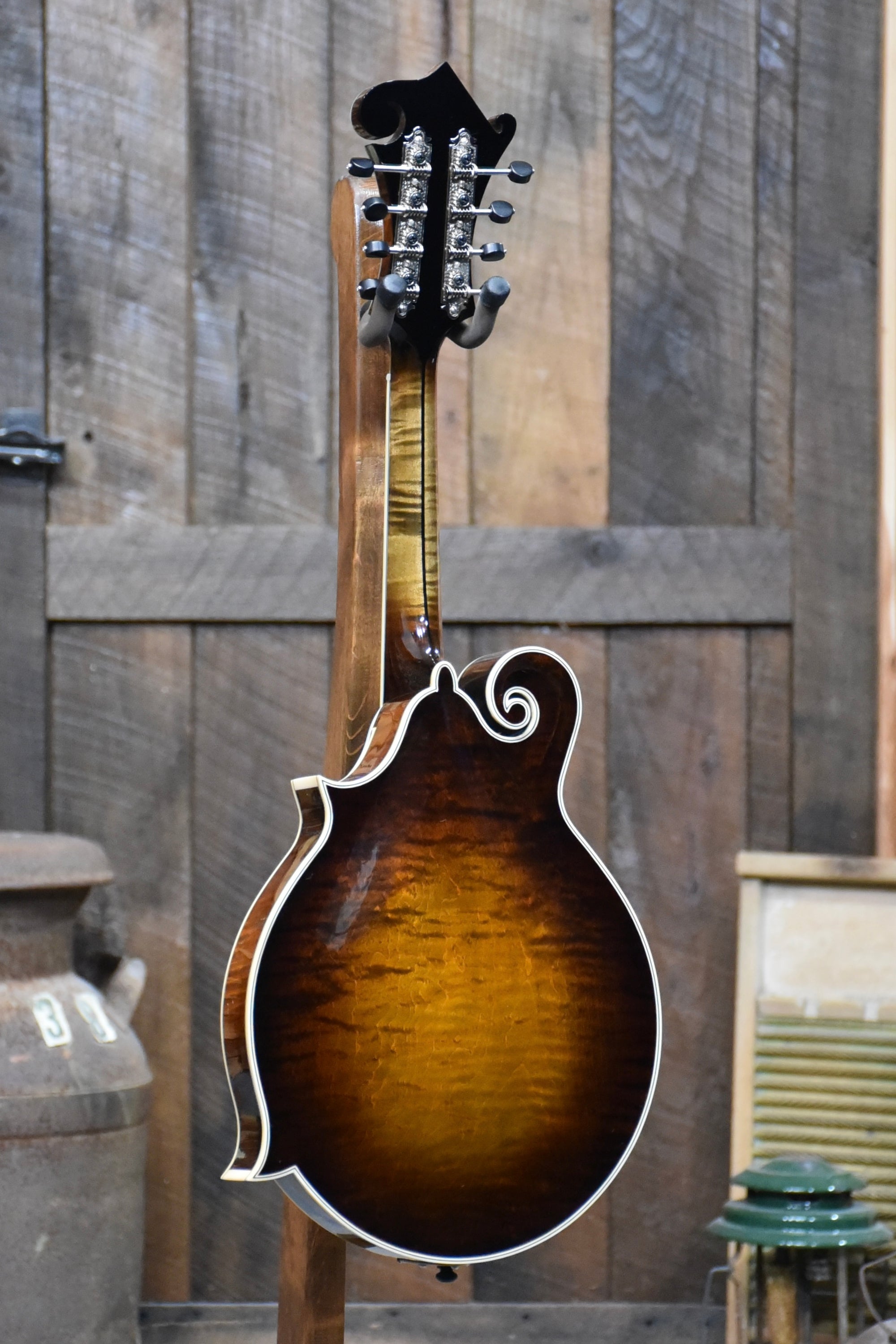 Northfield Artist Series Premium F-Style Sunburst One Piece Back Mandolin With Case