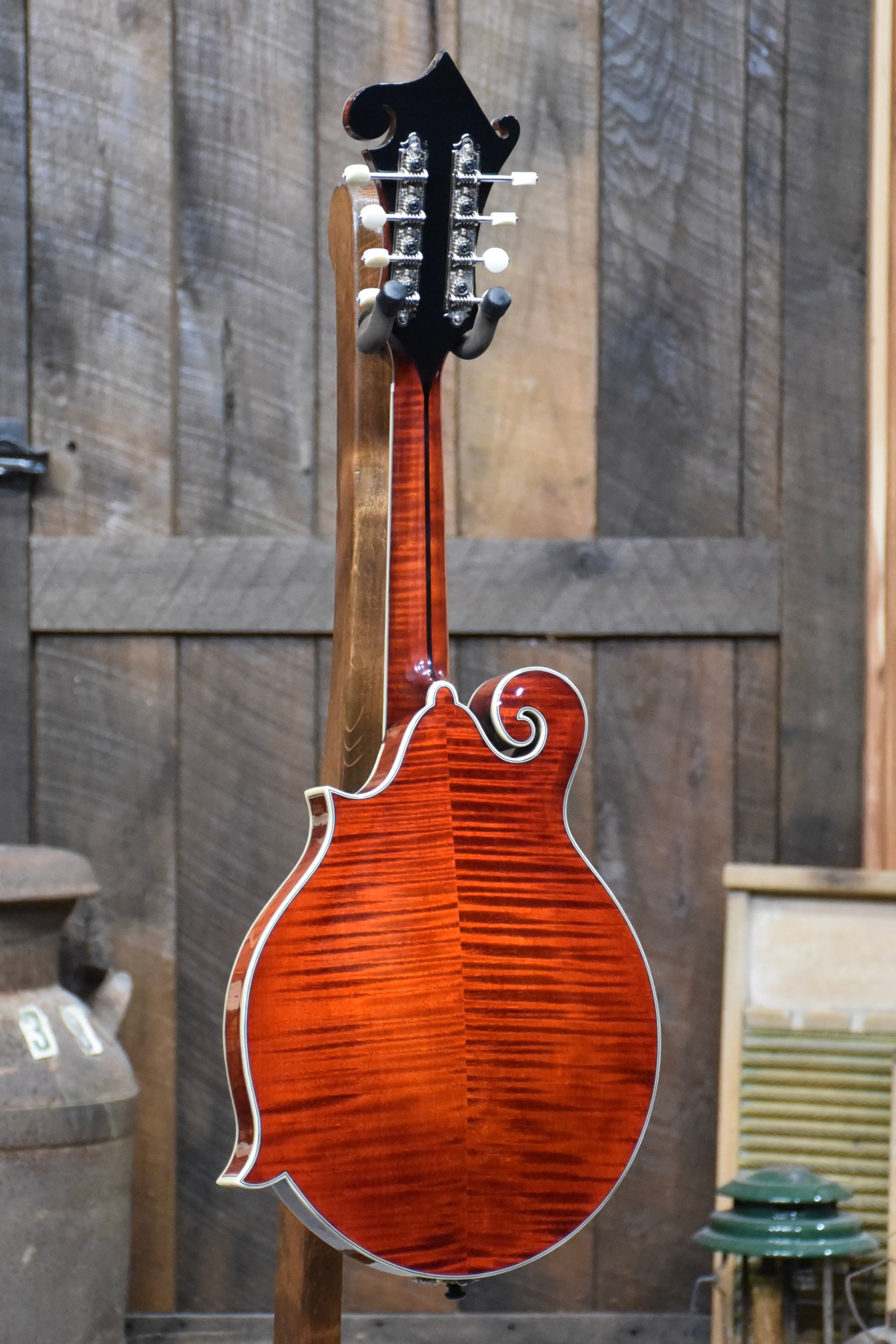 Eastman MD815 F-Style Mandolin With Case