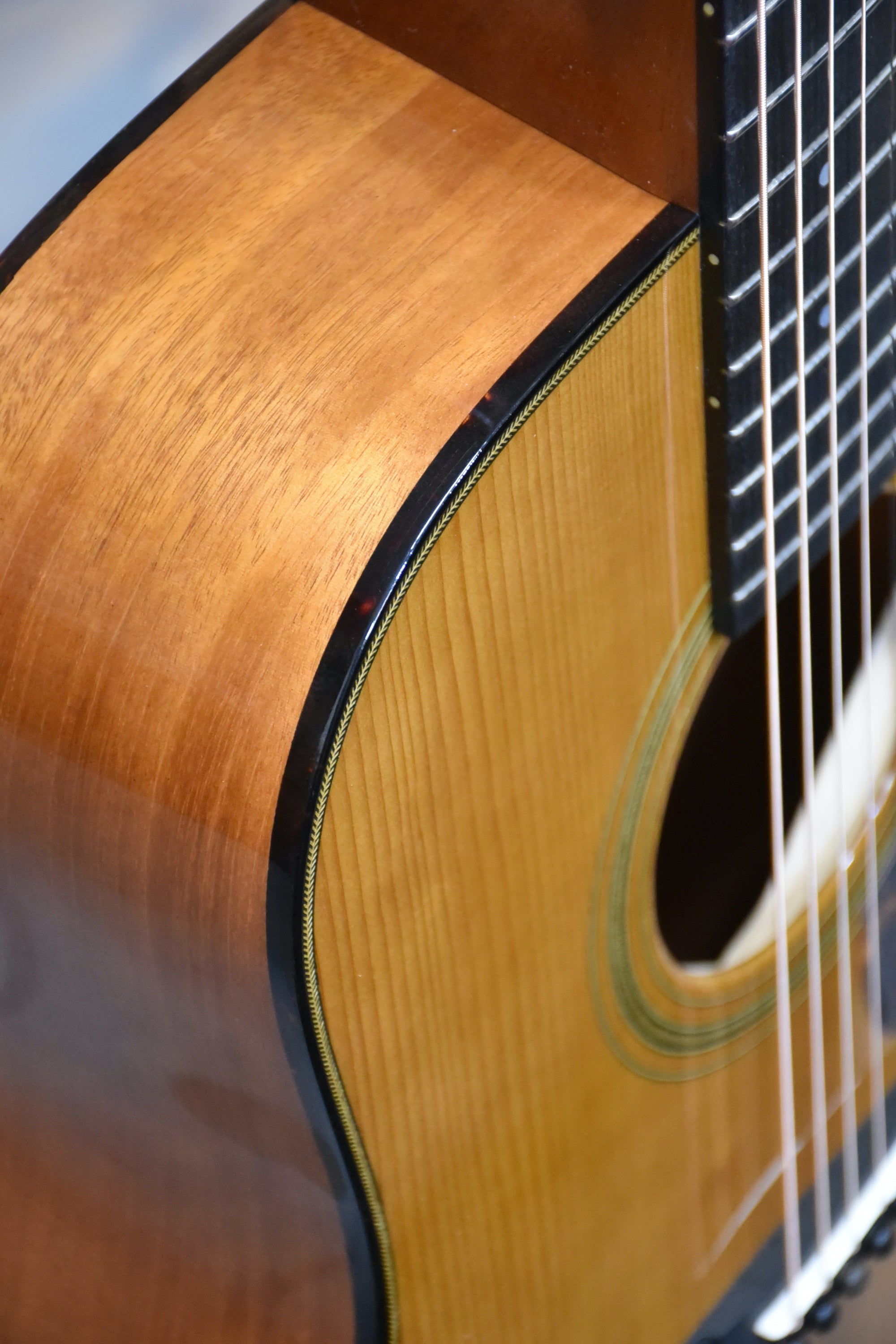Gallagher Guitar Co. Bluegrass Bell Mahogany Dreadnought Guitar With Case