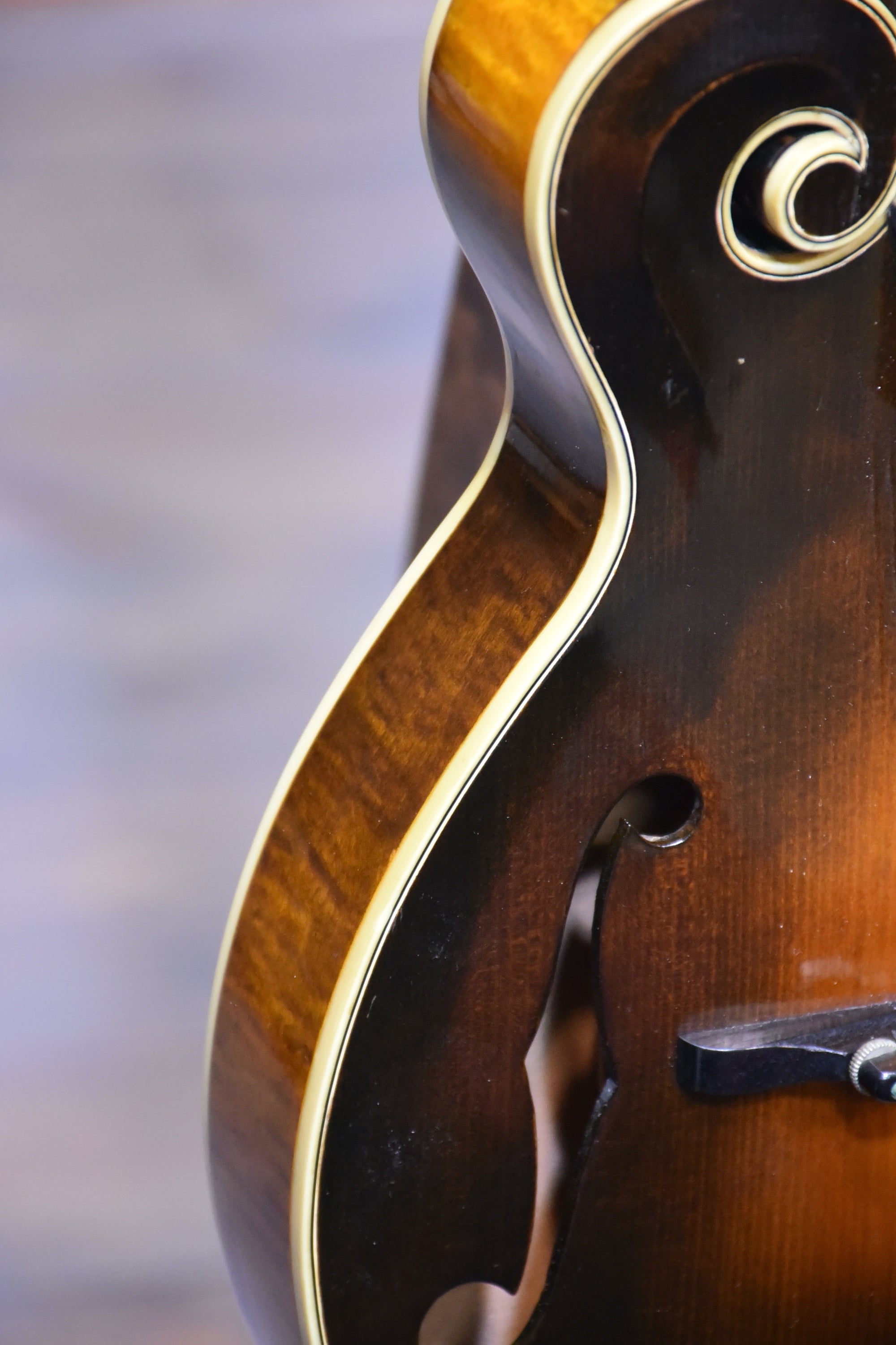 Pre-Owned 1924 Gibson Lloyd Loar Mandolin With Case