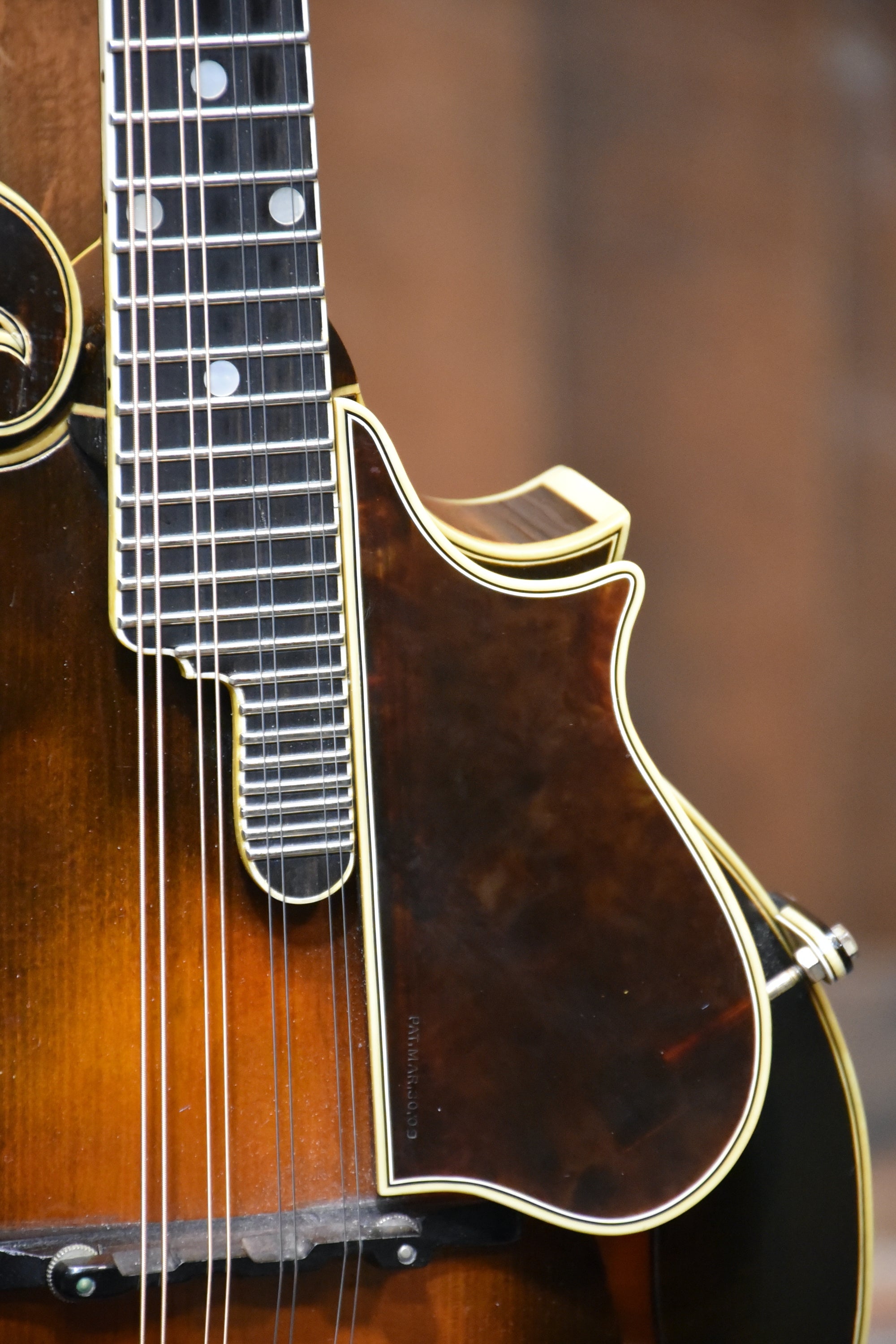 Pre-Owned 1924 Gibson Lloyd Loar Mandolin With Case