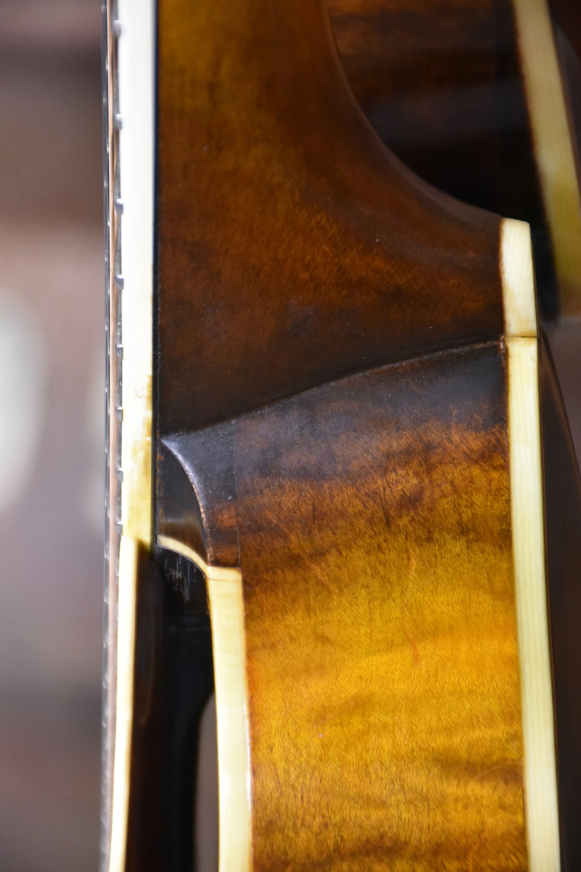 Pre-Owned 1924 Gibson Lloyd Loar Mandolin With Case