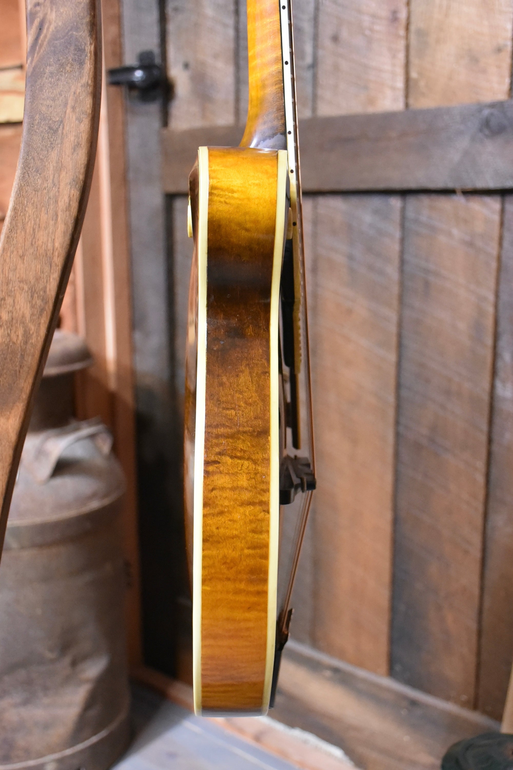 Pre-Owned 1924 Gibson Lloyd Loar Mandolin With Case