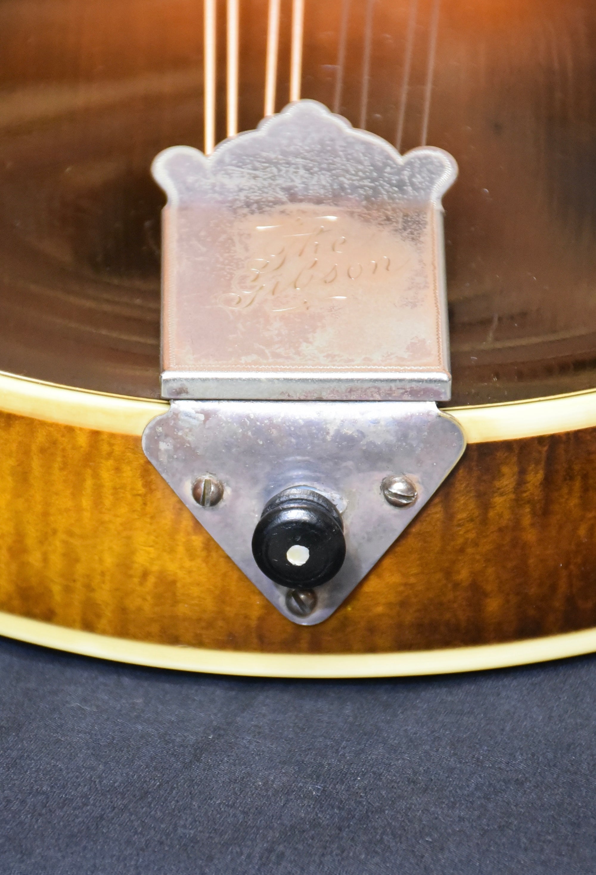 Pre-Owned 1924 Gibson Lloyd Loar Mandolin With Case