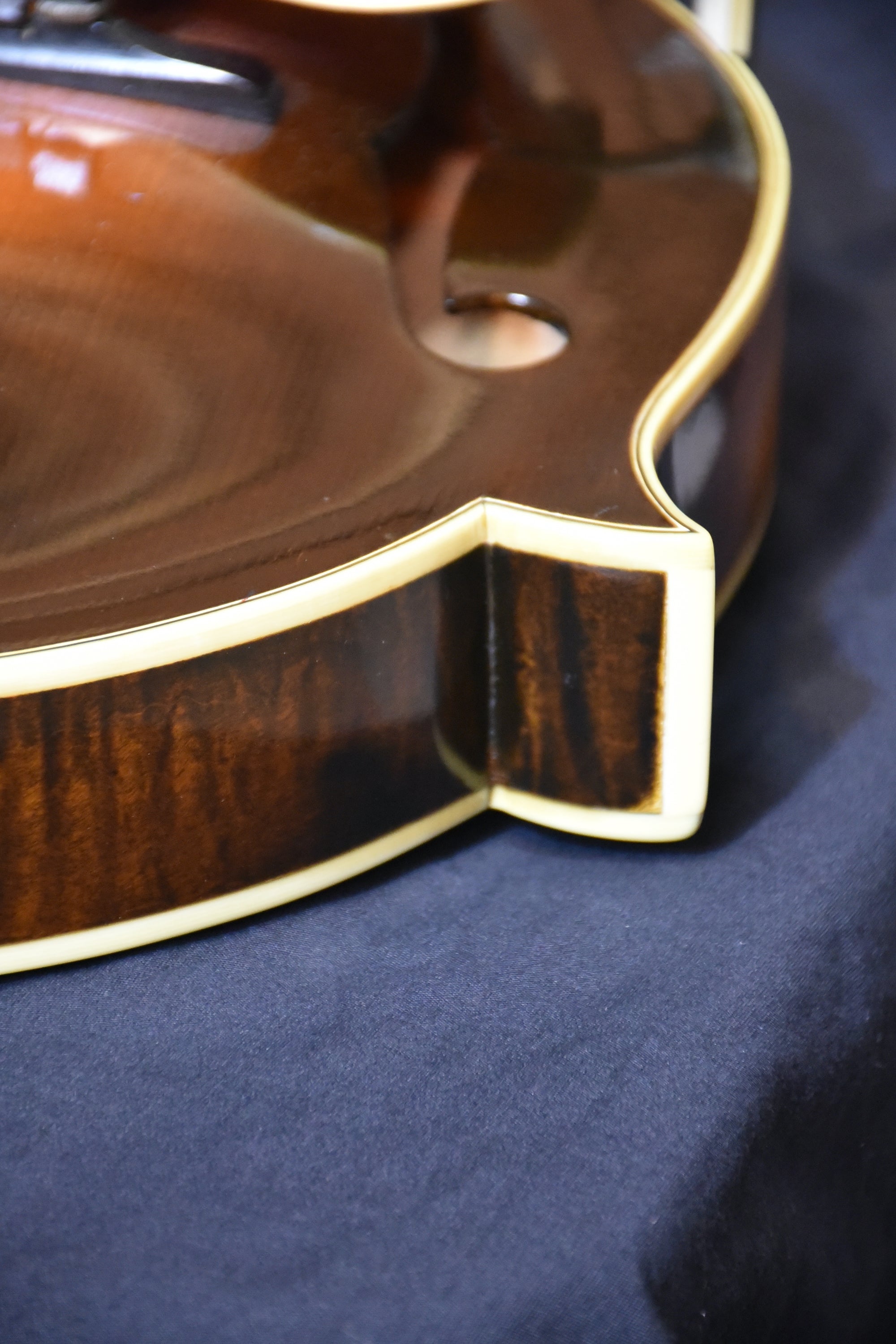 Pre-Owned 1924 Gibson Lloyd Loar Mandolin With Case