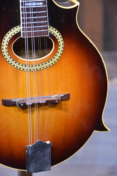 Pre-Owned 1940 F4 Gibson F-Style Mandolin With Case