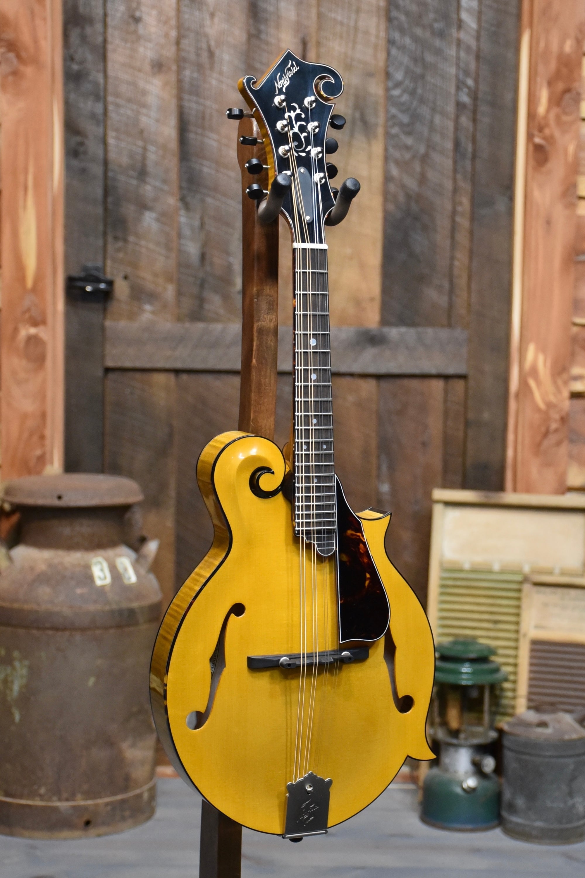 Northfield Big Mon Wide-Nut Honey F-Style Mandolin With One Piece Back and Case