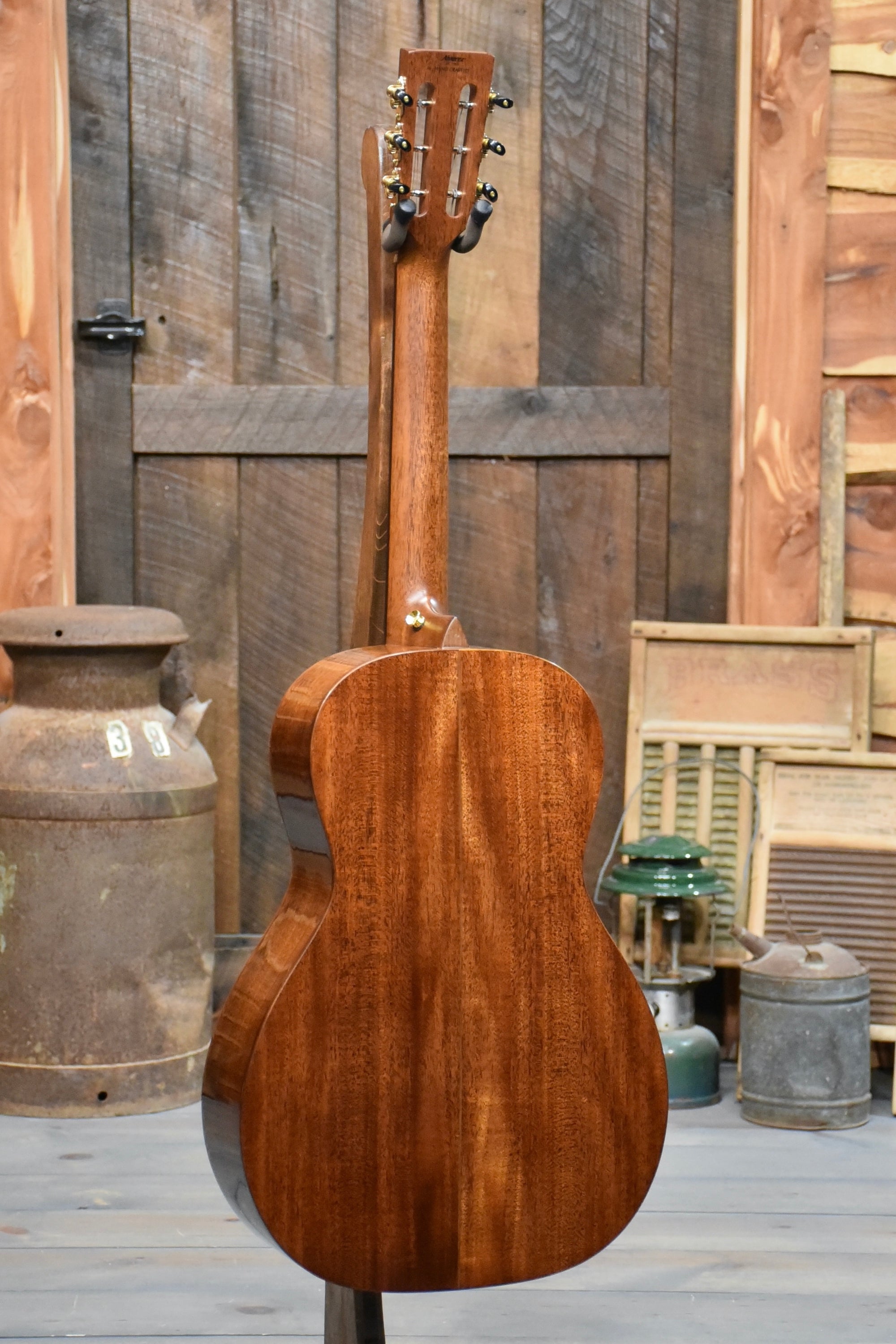 Pre-Owned Alvarez MPA66SHB Guitar With Case