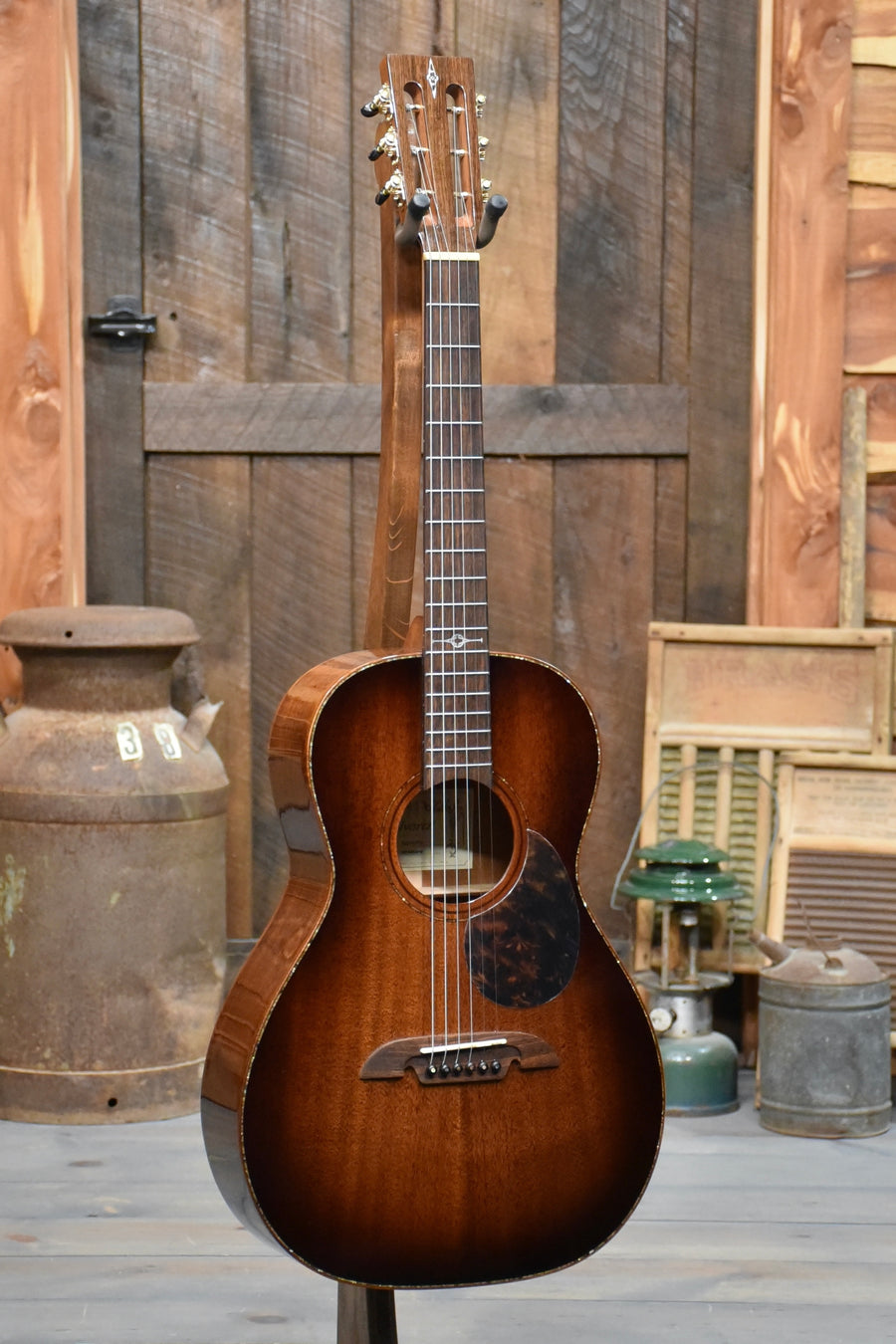 Pre-Owned Alvarez MPA66SHB Guitar With Case