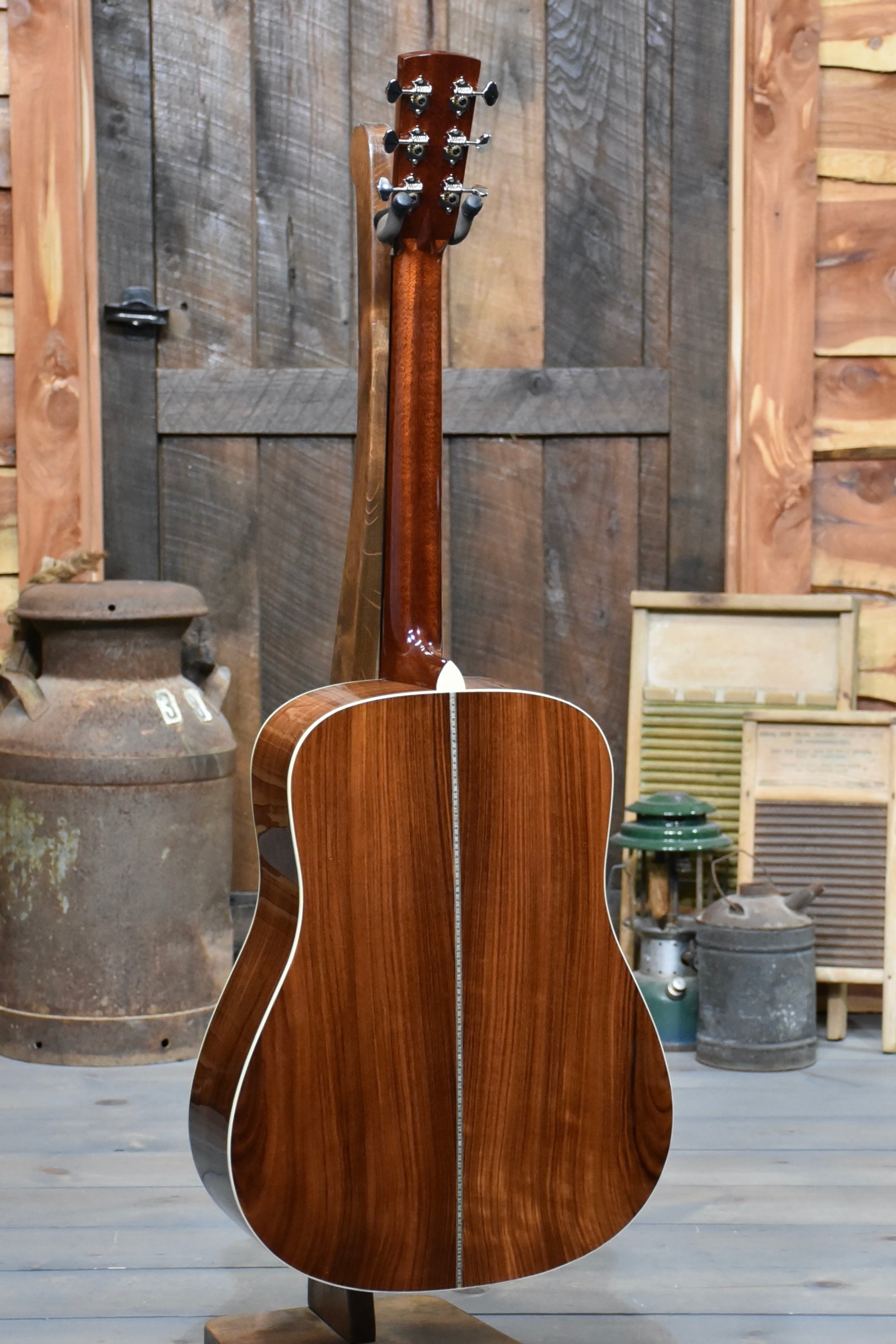 Blueridge BR-260 Pre War Series Dreadnought Guitar With Case