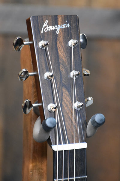 Bourgeois Professional Series Country Boy Satin Sitka/Mahogany Dreadnought Acoustic Guitar With Case