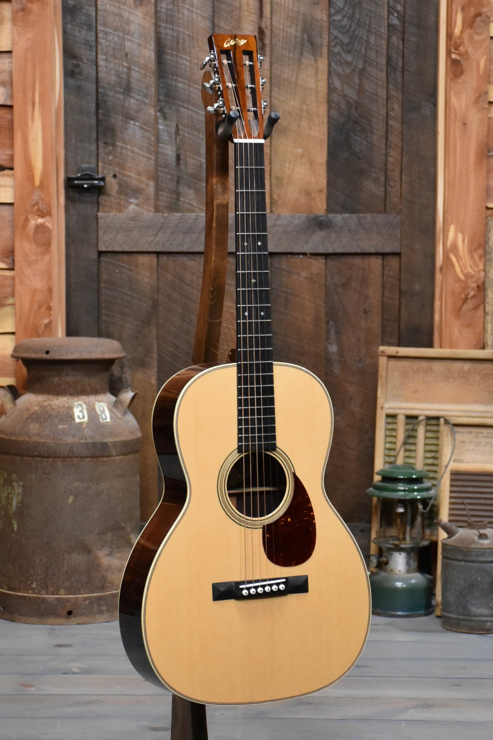 Collings 002H-T Traditional Package 12-Fret Acoustic Guitar With Case