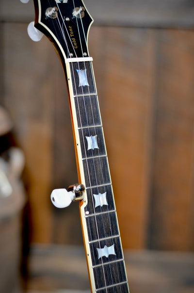 Bundle Deal - Gold Tone Mastertone™ OB-2 Bowtie Banjo with Case