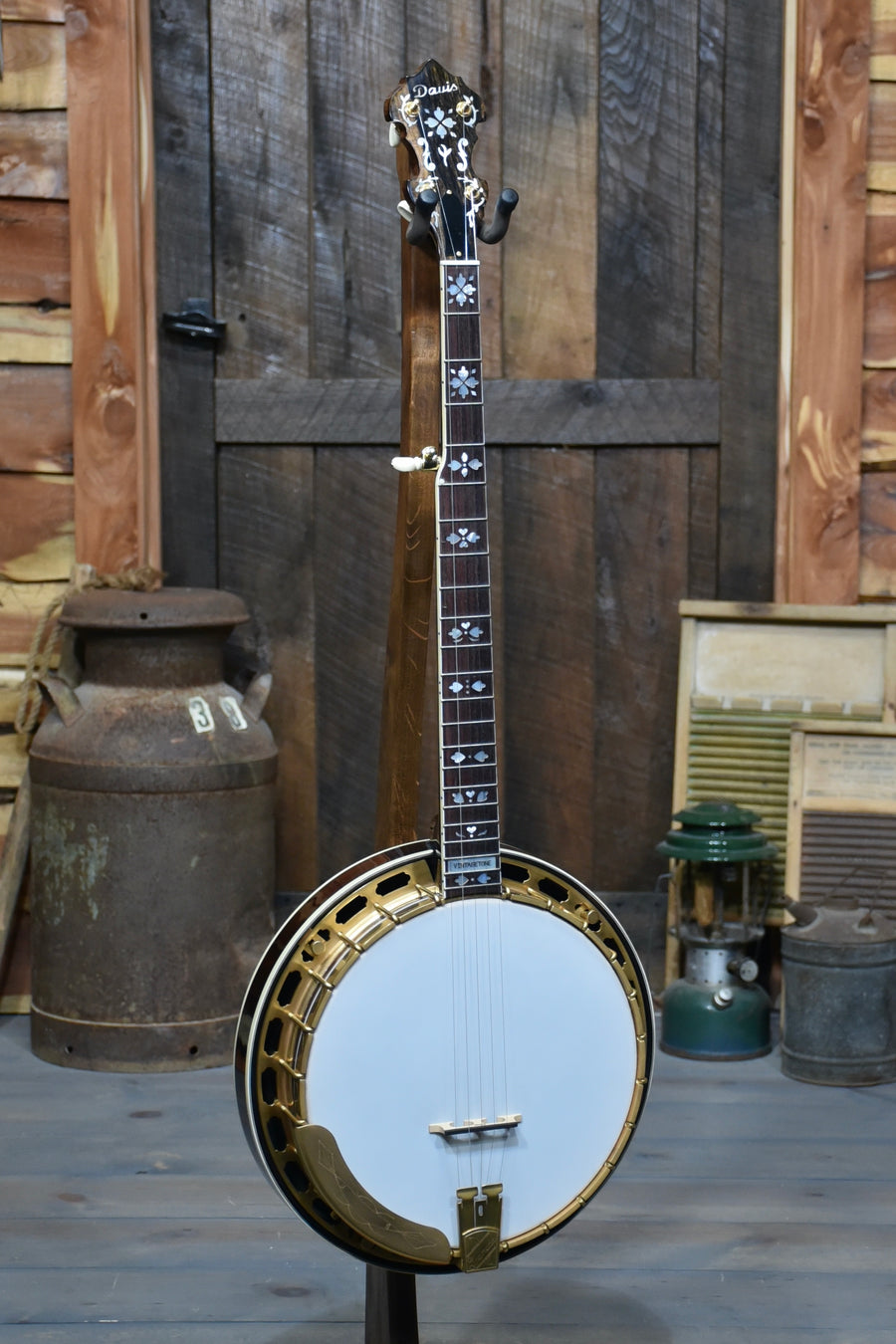 Davis Vintage Tone Granada Hearts & Flowers Maple Banjo With Case