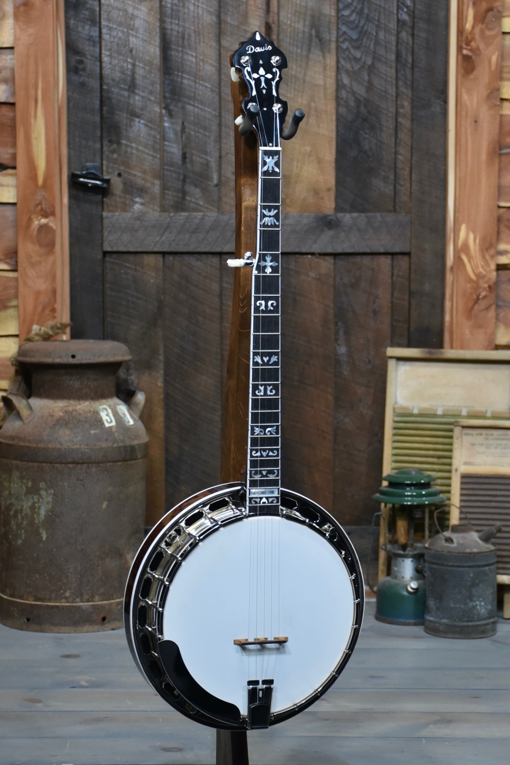 Davis Vintage Tone VT-75 Maple Banjo With Case