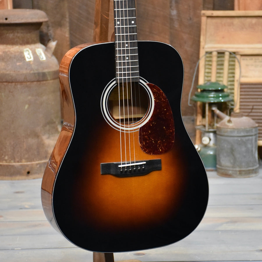 Pre-Owned Eastman E10D-TC-SB Sunburst Adirondack/Mahogany Dreadnought Guitar With Case