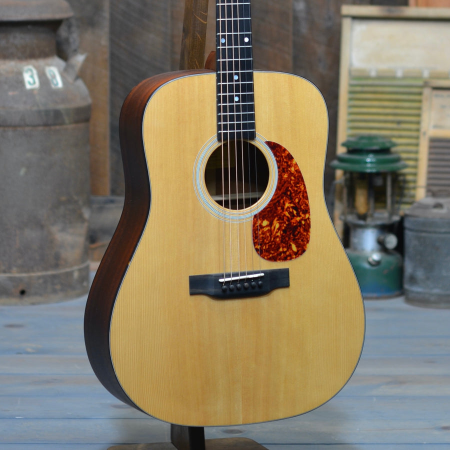 E1D Eastman Acoustic Guitar With Case