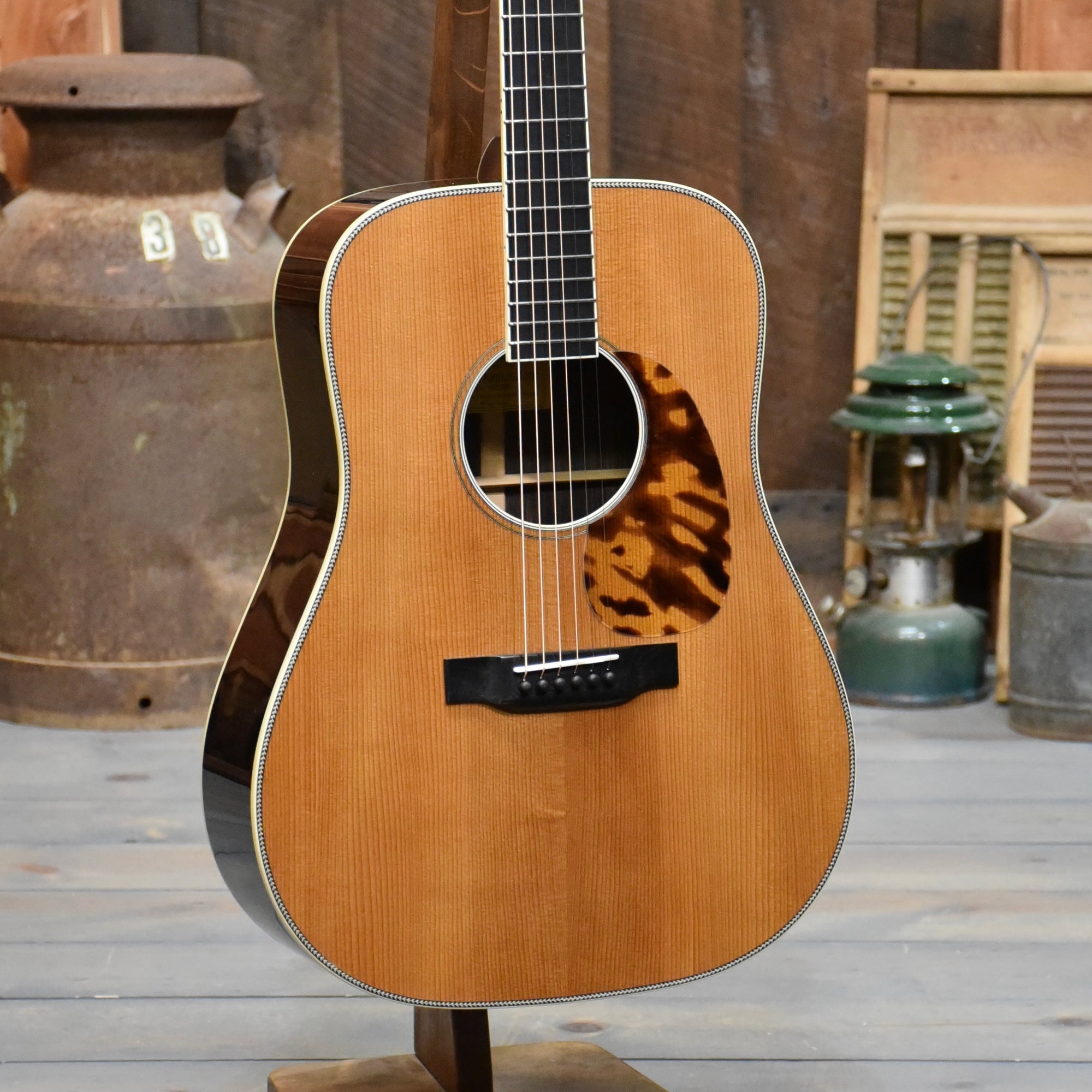 Eastman E20D-TC-LSH Large Sound Hole Dreadnought Acoustic Guitar With Case