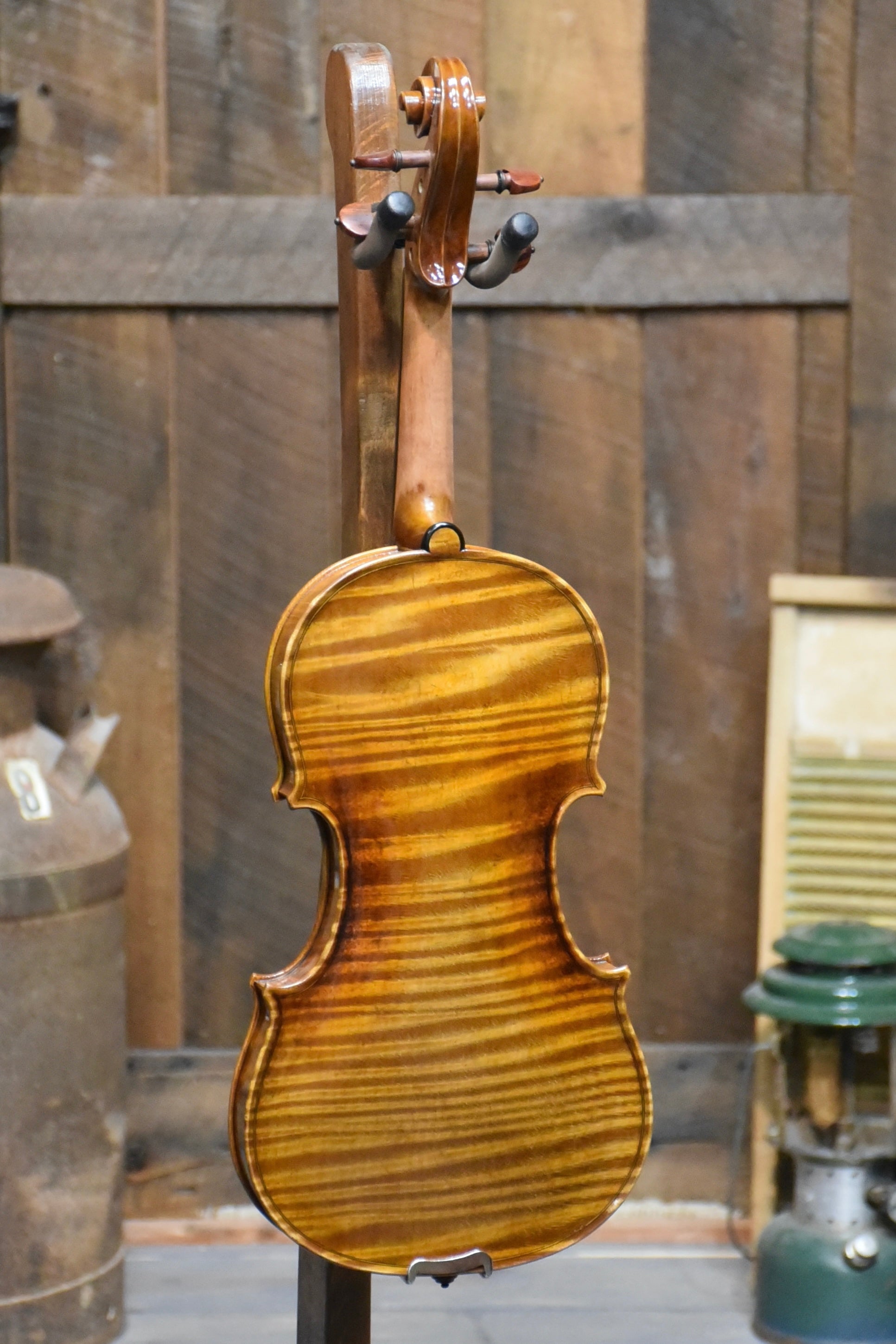 Chien Shang 4/4 Fiddle Includes Fiberglass Bow With Case