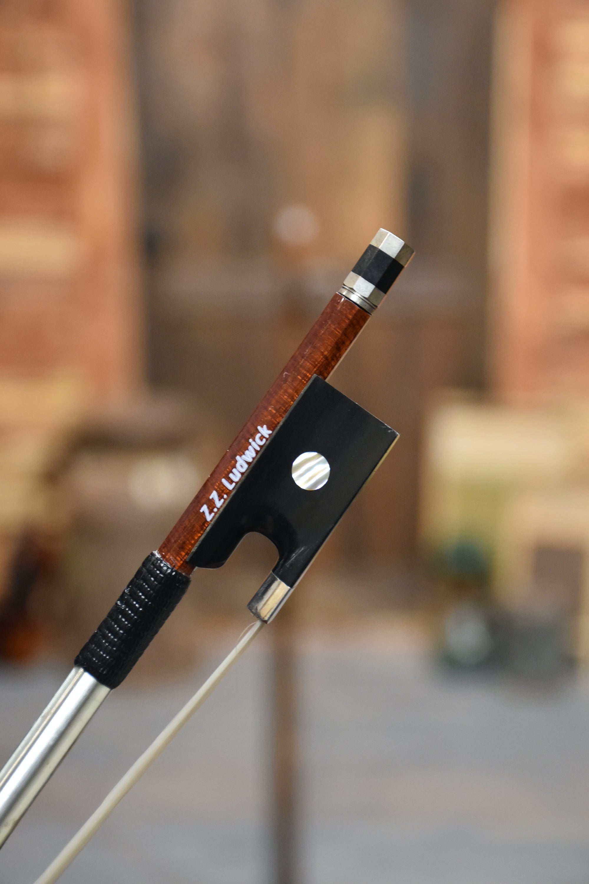 Chien Shang 4/4 Fiddle Includes Fiberglass Bow With Case