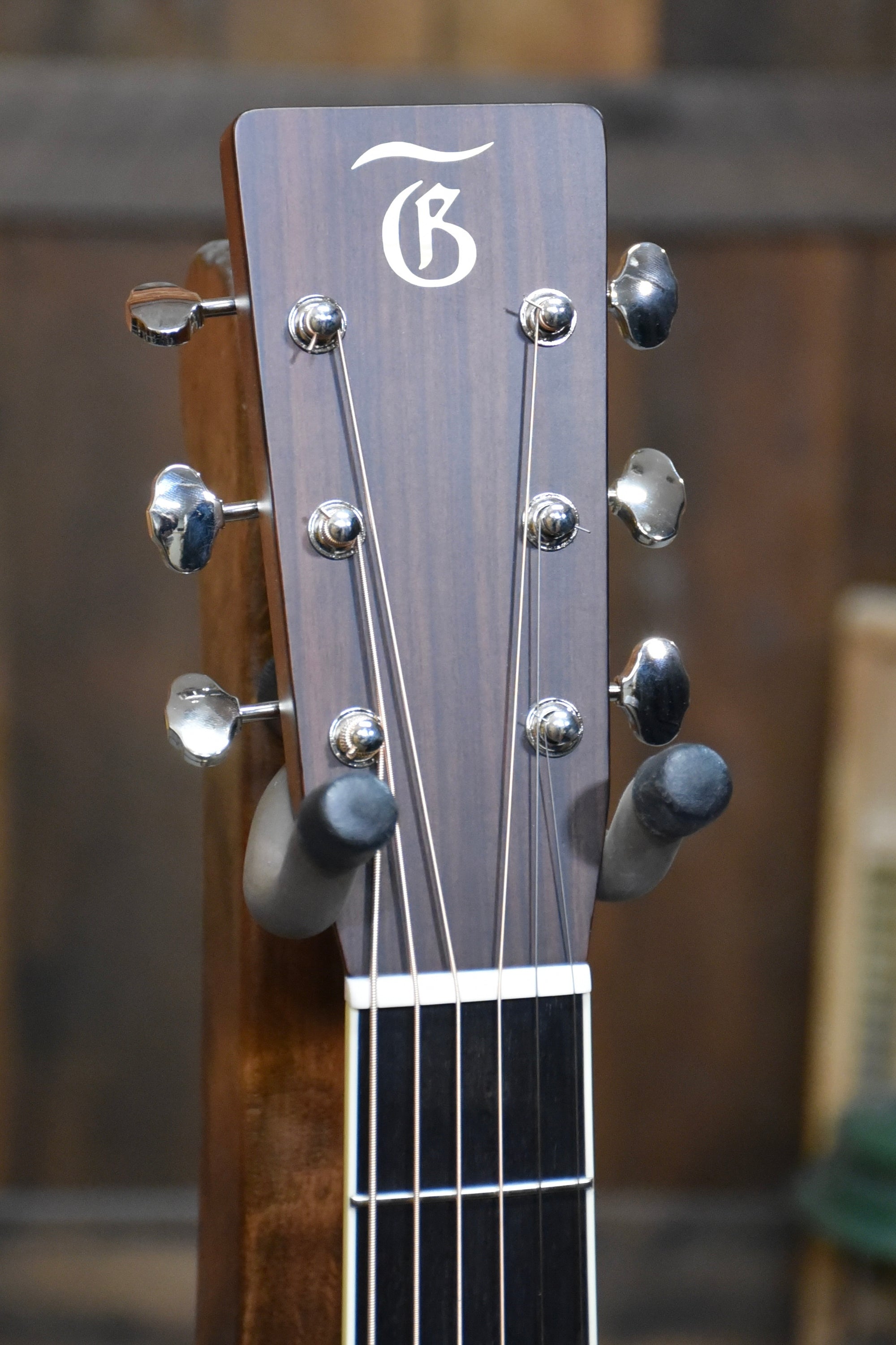 Gallagher Guitar Co. Bluegrass Bell Custom Large Soundhole Dreadnought Guitar With Case