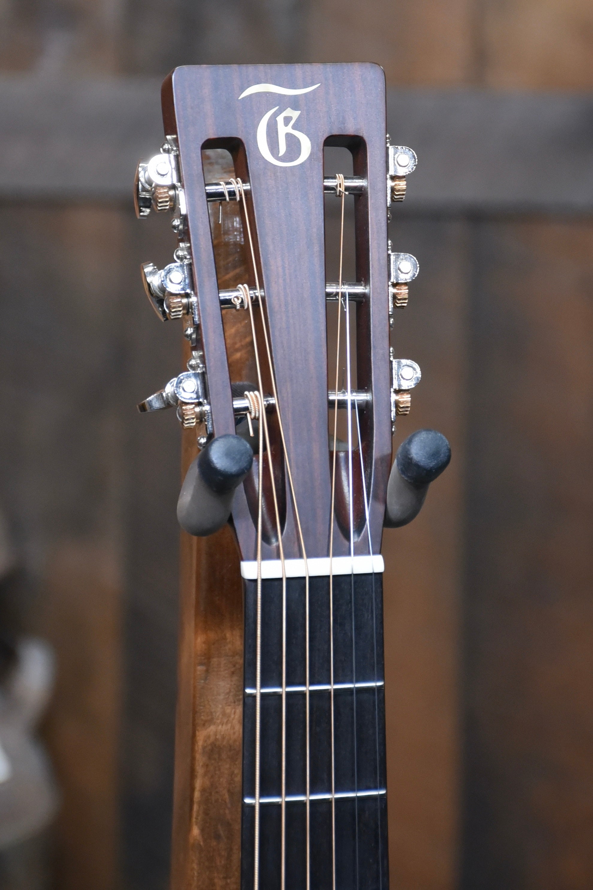 Gallagher Guitar Co. Custom Bluegrass Bell Rosewood Slope Shoulder 12 Fret Dreadnought Guitar With Case
