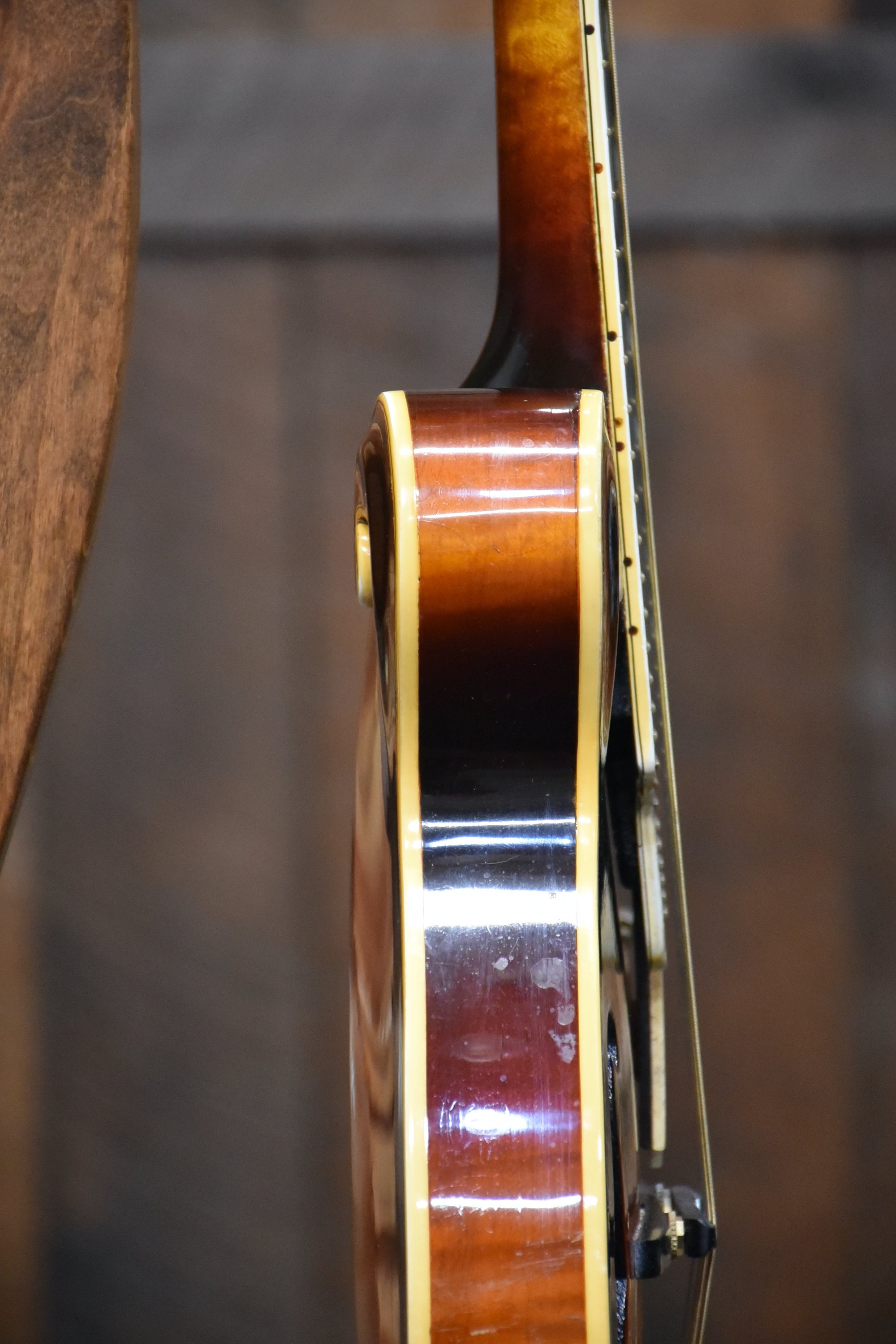 Pre-Owned 1941 F-5 Gibson F-Style Mandolin with Case