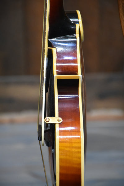 Pre-Owned 1941 F-5 Gibson F-Style Mandolin with Case