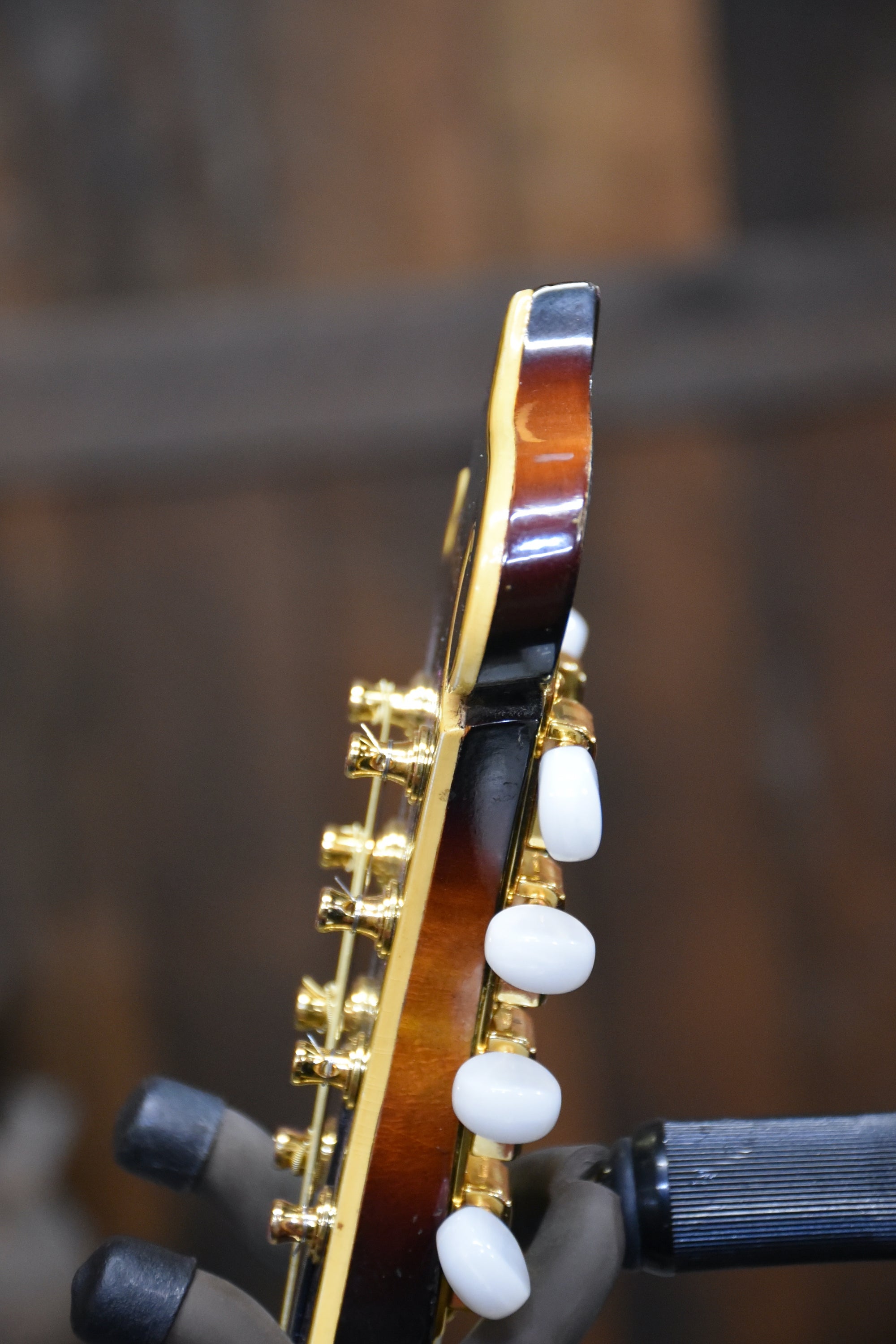 Pre-Owned 1941 F-5 Gibson F-Style Mandolin with Case