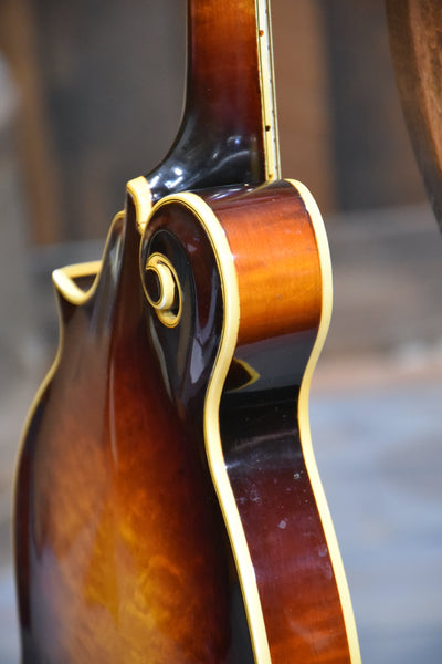 Pre-Owned 1941 F-5 Gibson F-Style Mandolin with Case
