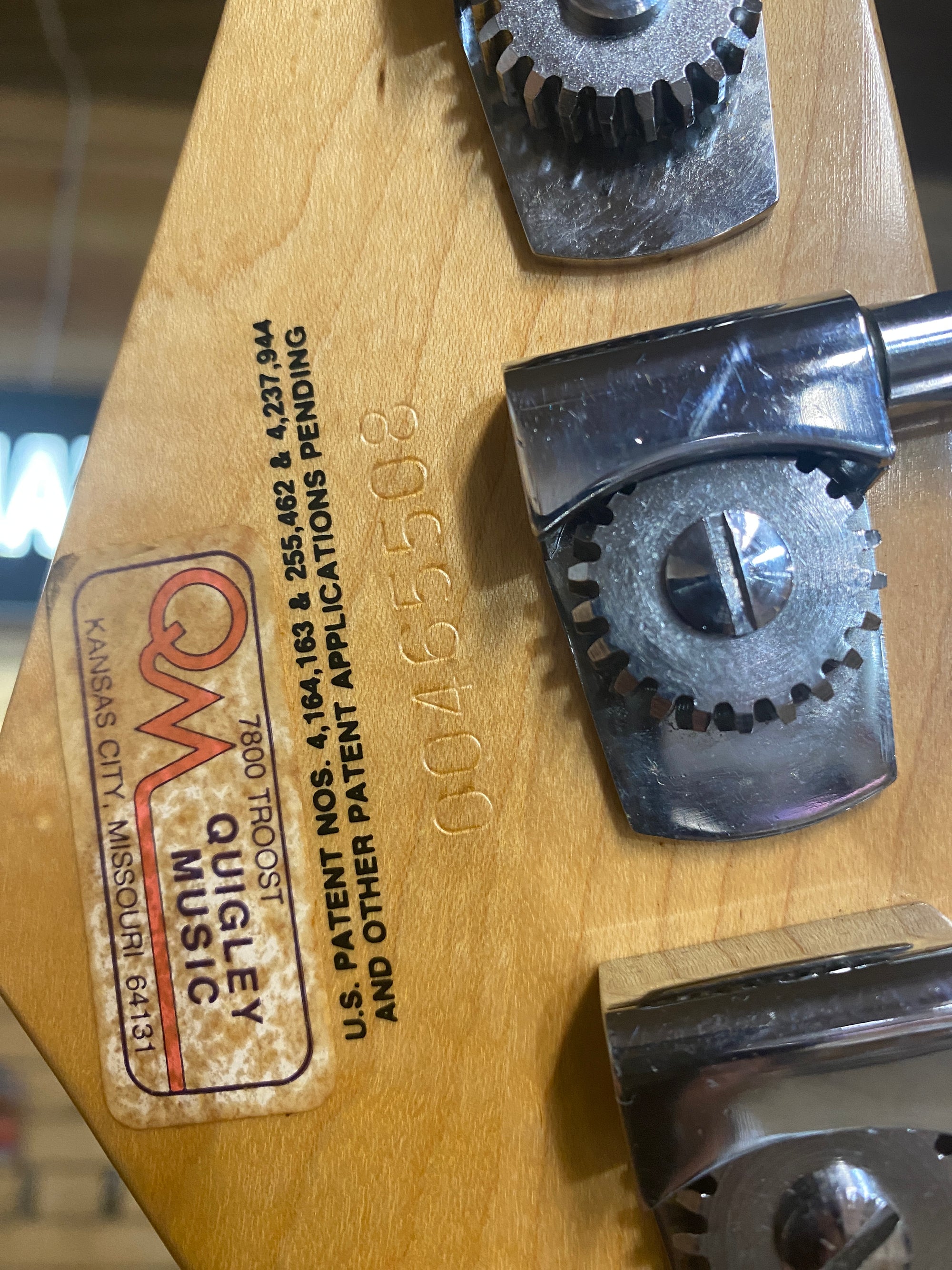 Pre-Owned Peavey T-40 Electric Bass With Case