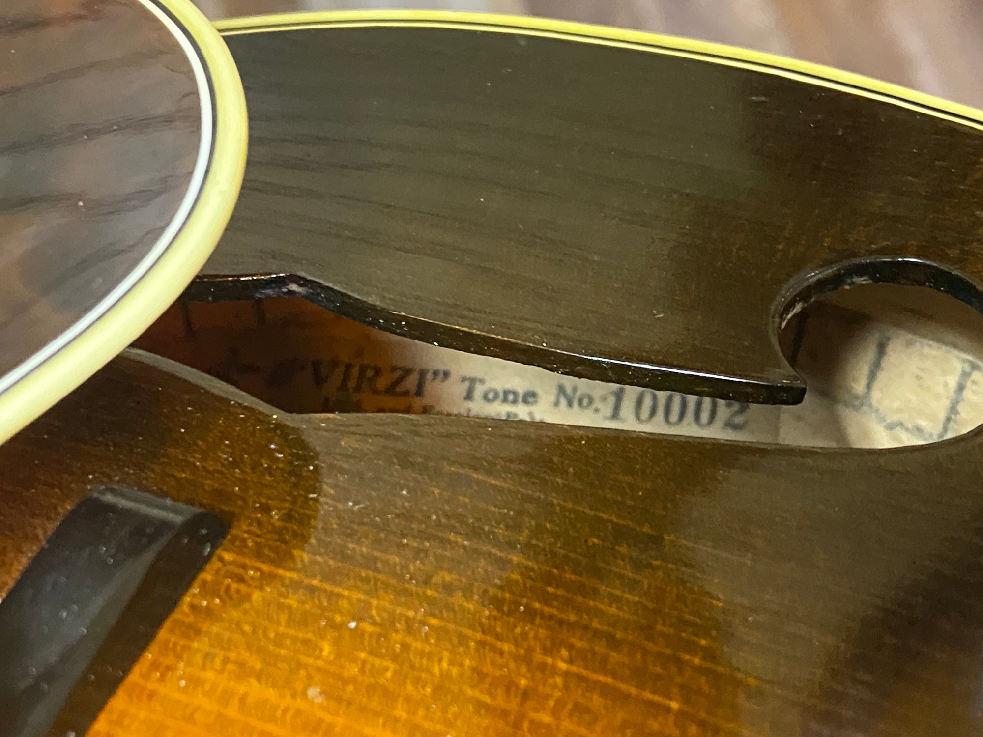 Pre-Owned 1924 Gibson Lloyd Loar Mandolin With Case