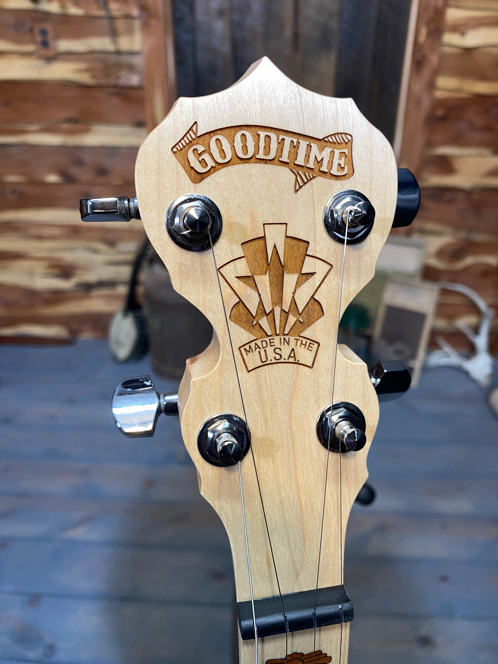 Amazon.com: Deering Goodtime 5-String Openback Banjo USA