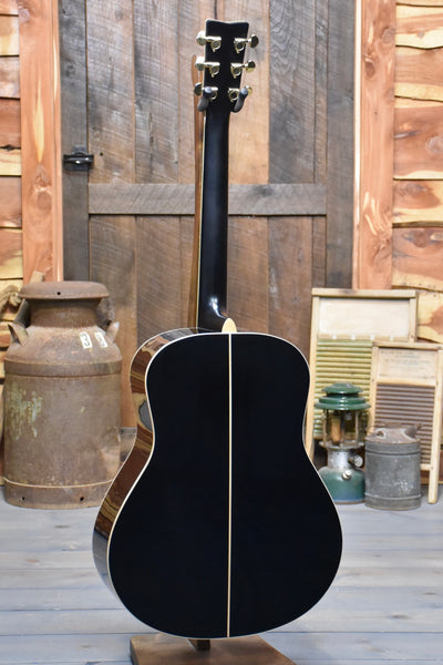 Yamaha LL16DRBLHC Handcrafted A.R.E. Acoustic-Electric Guitar With Case - Black Deluxe Model