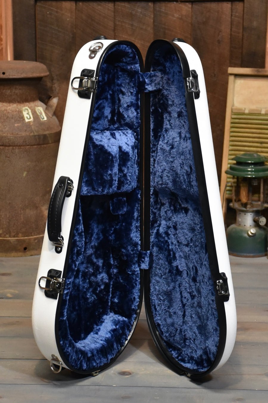 Calton Cases Mandolin Flight Case - White With Blue Interior