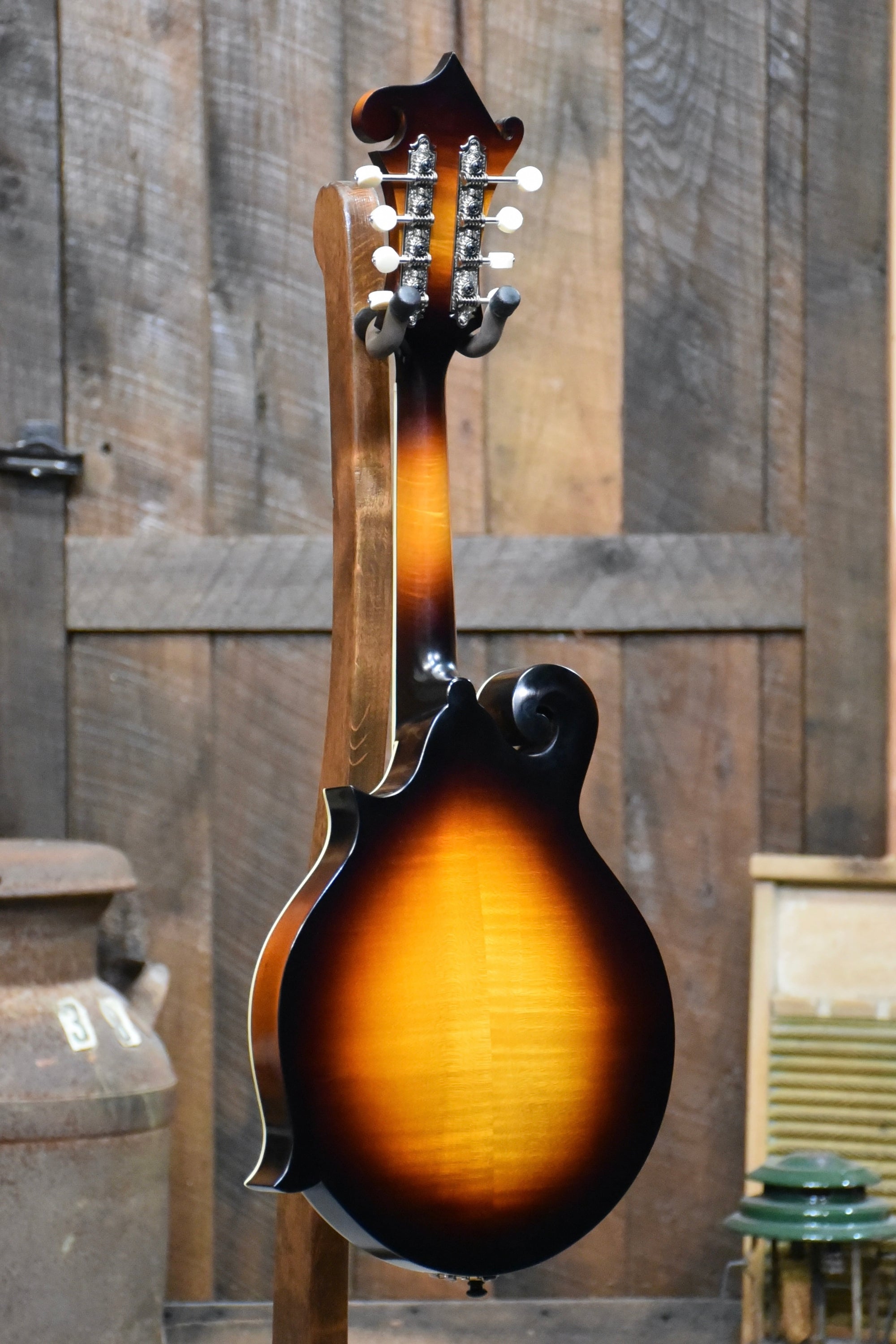Eastman MD515/TV Wide-Nut Sunburst  F-Style Mandolin With Case