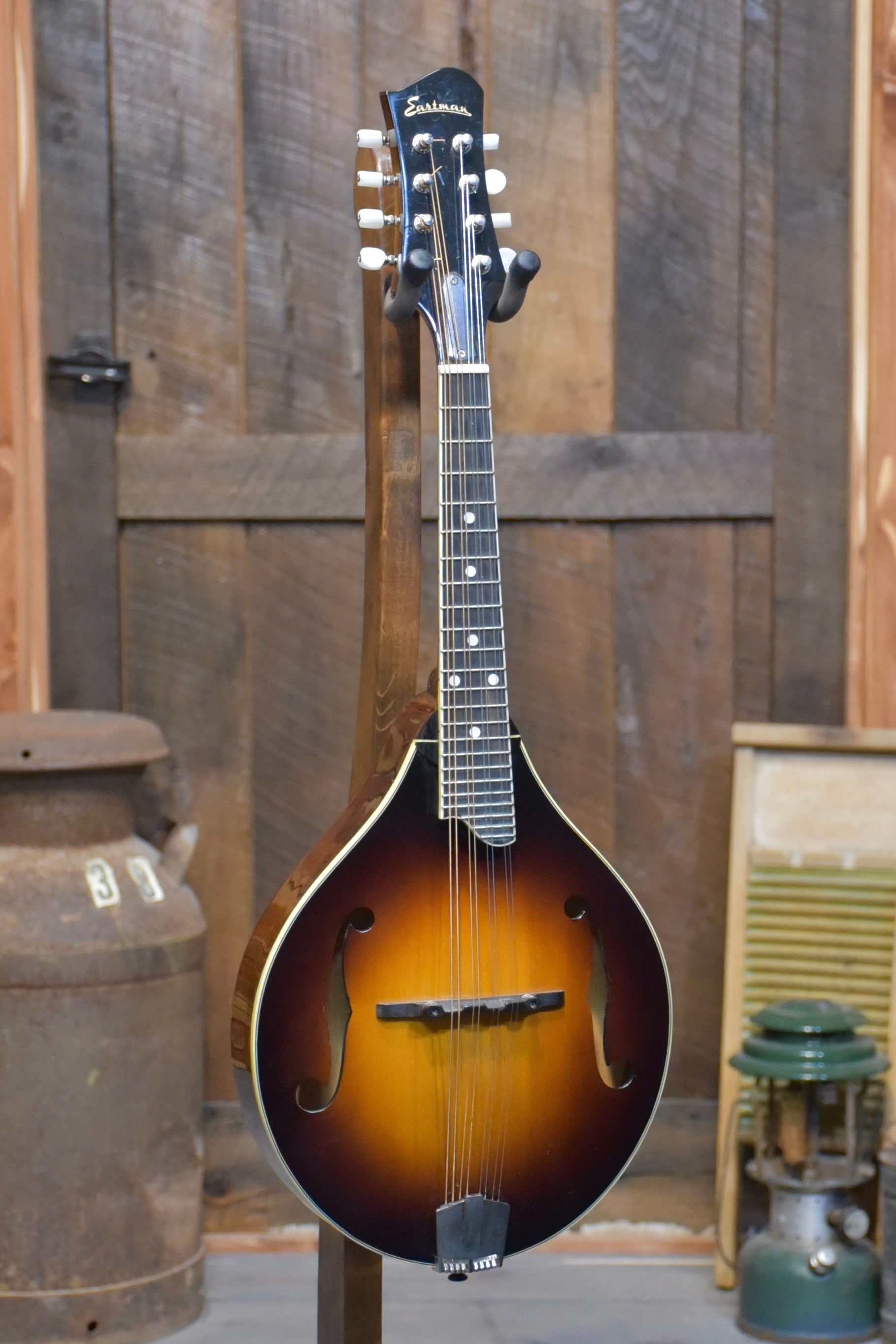 訳あり Eastman MD505　マンドリン ハードケース付き Eastman MD505 A-Style Mandolin With Case - Banjo Ben's