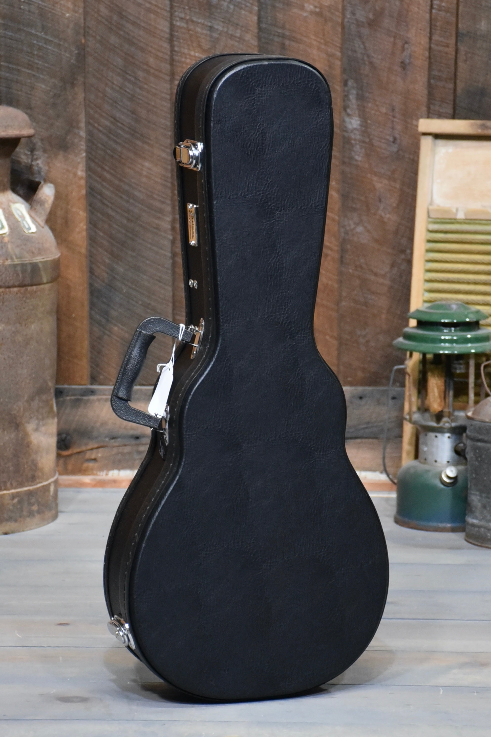 Eastman MD514 Oval Hole Mandolin With Case