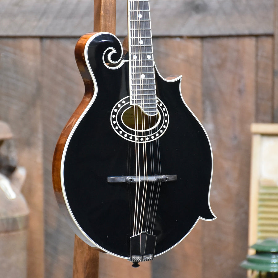 Eastman MD514 Oval Hole Mandolin With Case