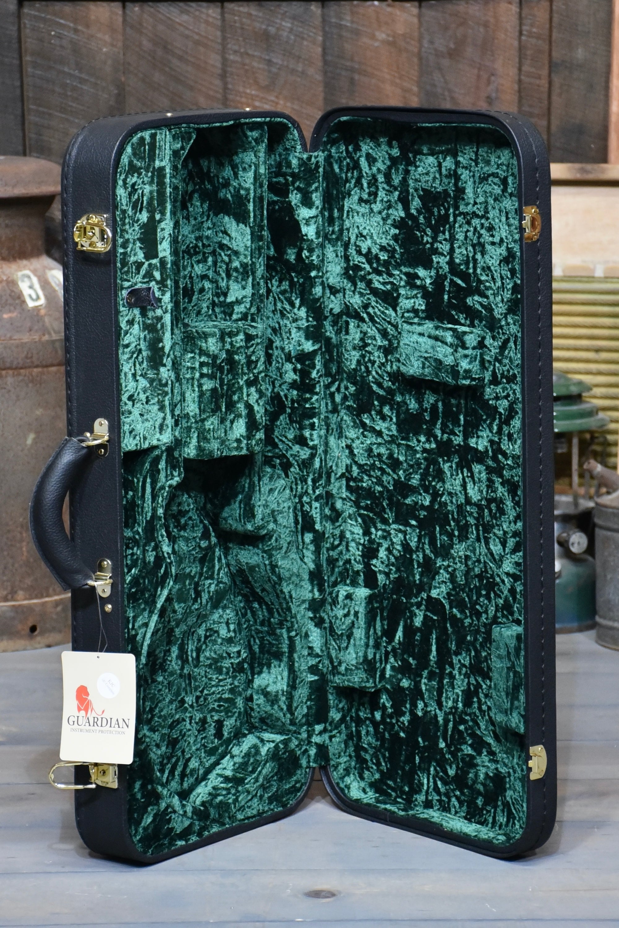 Eastman MD814 Oval Hole Mandolin With Case