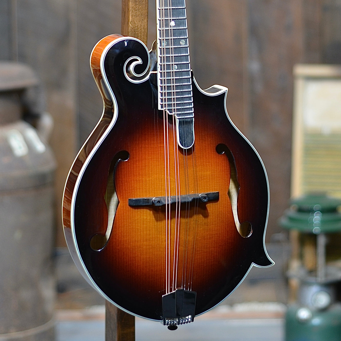 Eastman MD815-SB Sunburst F-Style Mandolin With Case