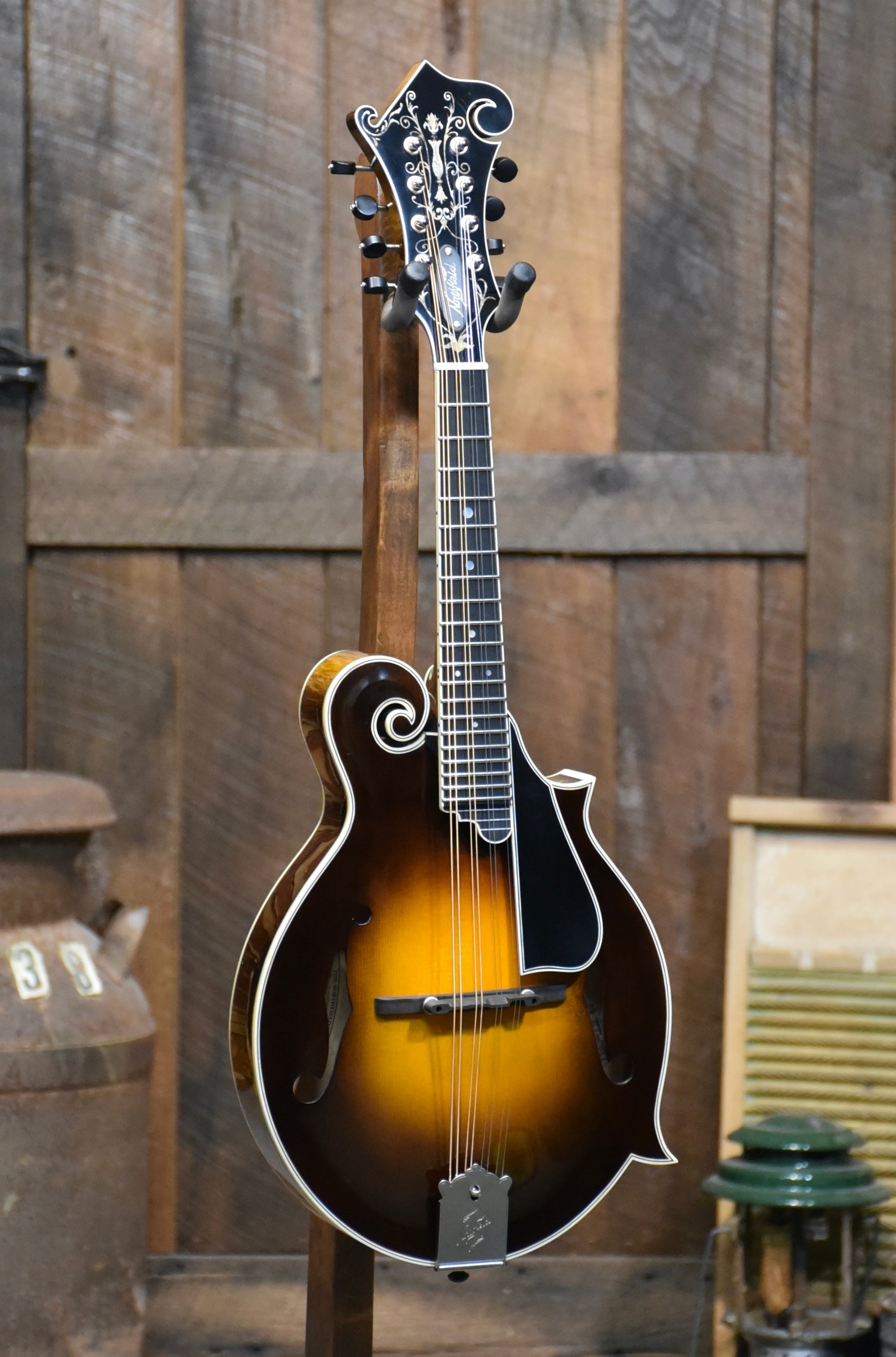 Northfield Artist Series Premium F-Style Wide-Nut One Piece Back Mandolin With Case