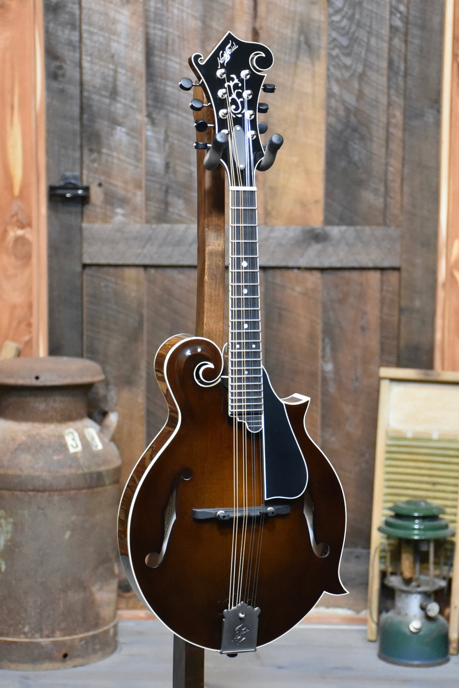 Northfield Big Mon Wide-Nut F-Style Mandolin With One Piece Back and Case - Brown