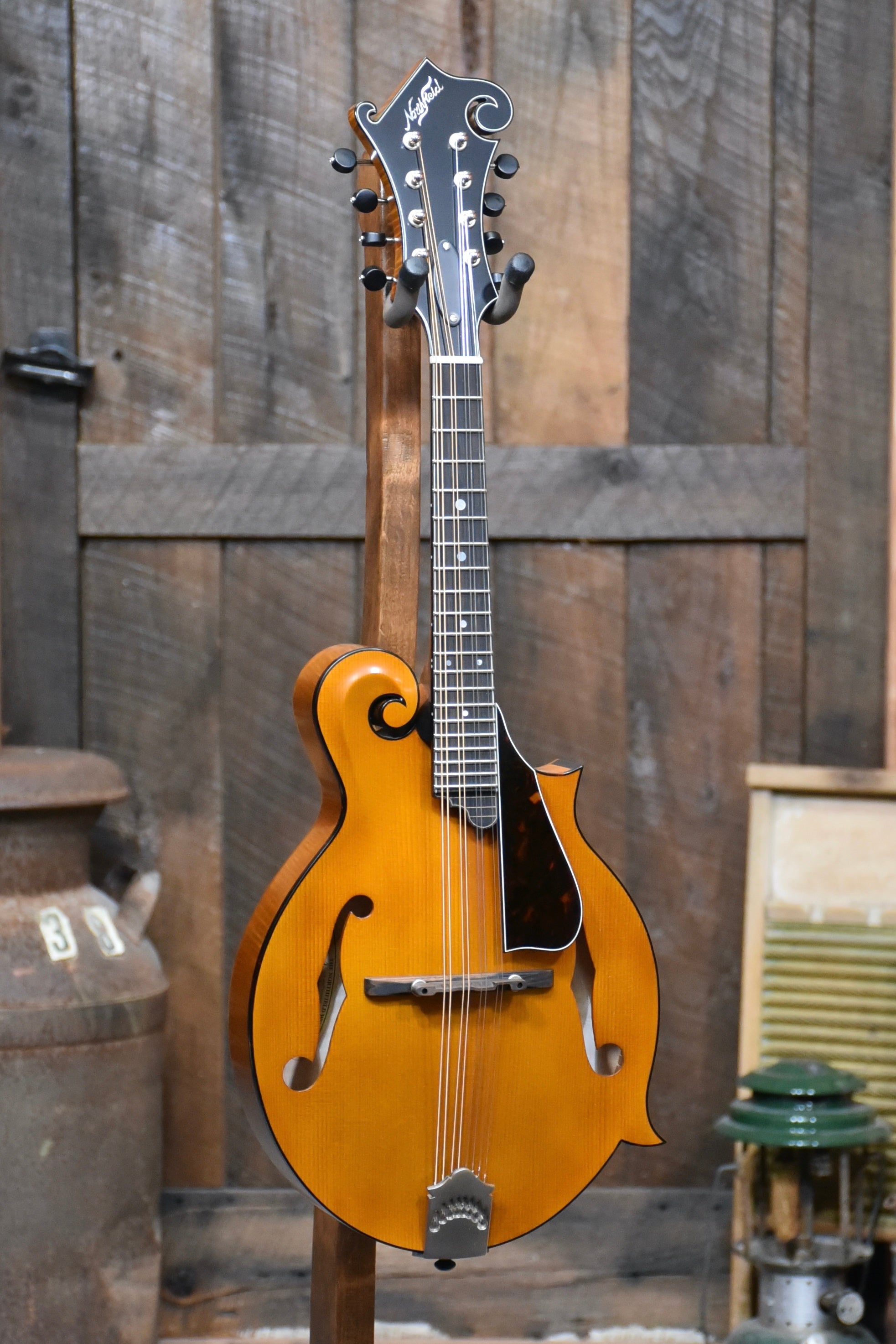 Northfield F5S Honey Wide-Nut F-Style Mandolin With Case