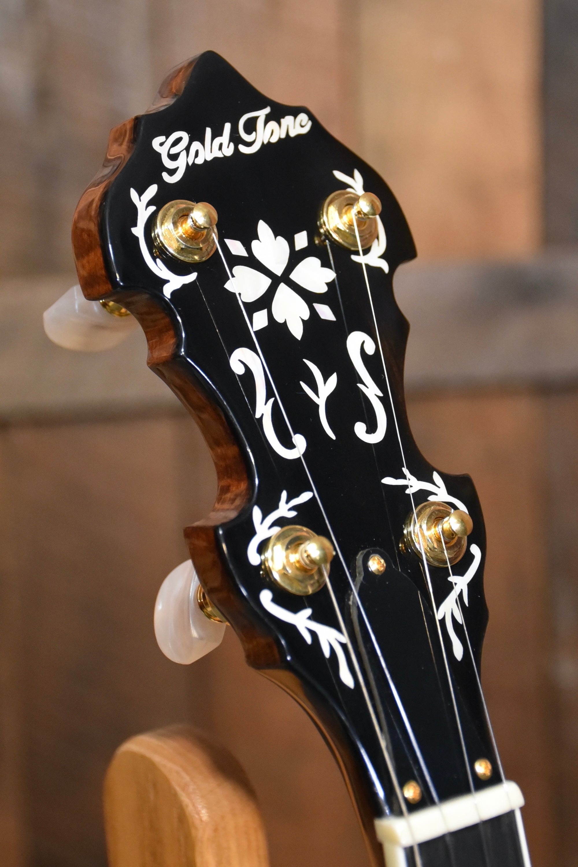 Gold Tone Mastertone™ OB-Grandee: Orange Blossom Grandee Resonator Banjo with Case