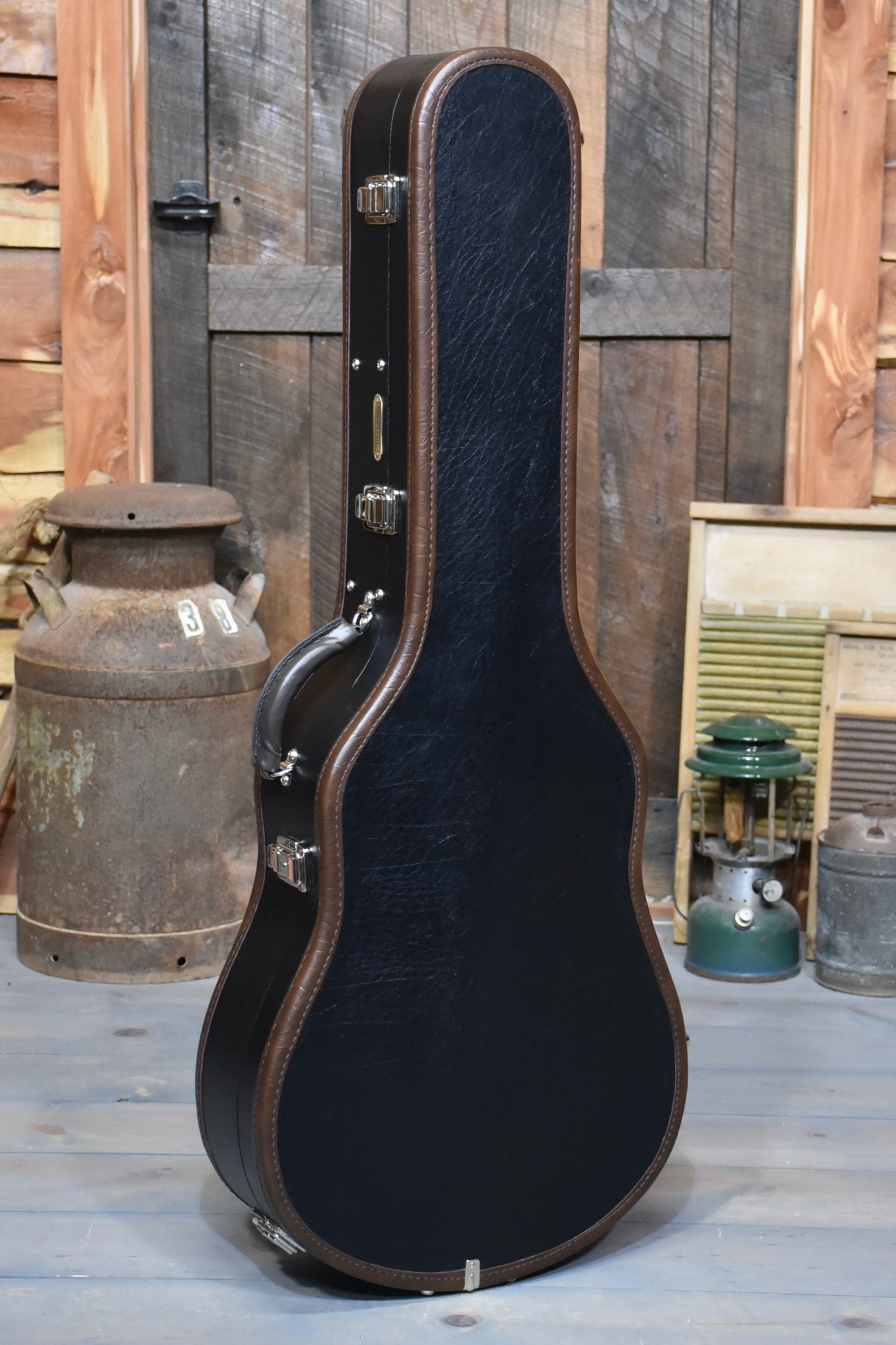 Santa Cruz OMG Grand Model Guitar With Case