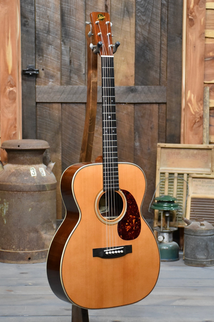 Pre-Owned Atkin Pre-War 00037 Madagascar Rosewood Acoustic Guitar With Case