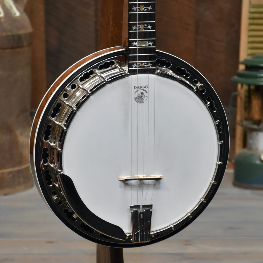 Pre-Owned Deering Deluxe 5-String Banjo with Case