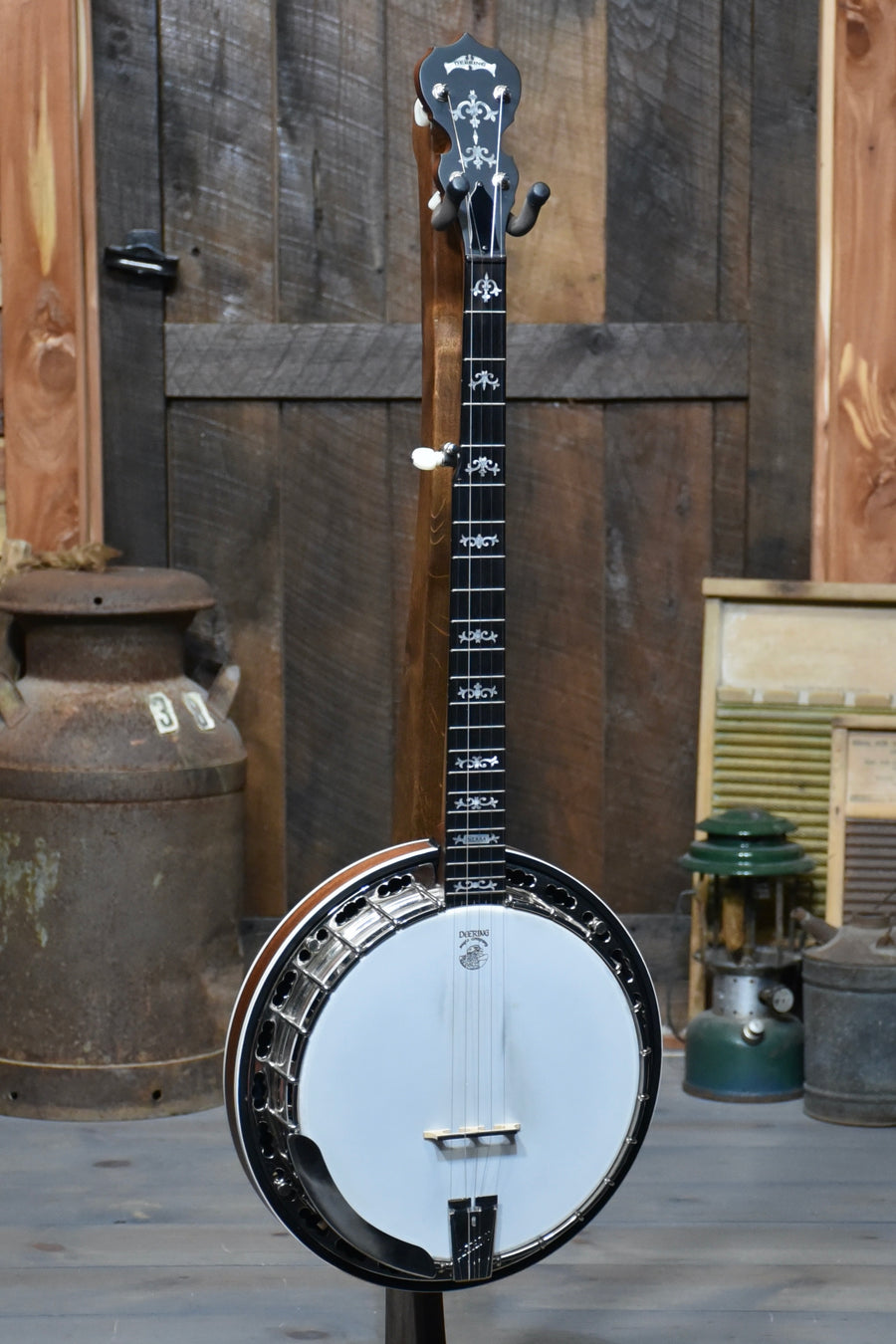 Pre-Owned Deering Sierra Mahogany 5-String Banjo with Case