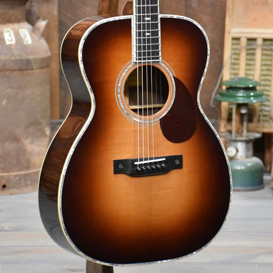 Pre-Owned Eastman E40-OM-TC-SB Sunburst Acoustic Guitar With Case